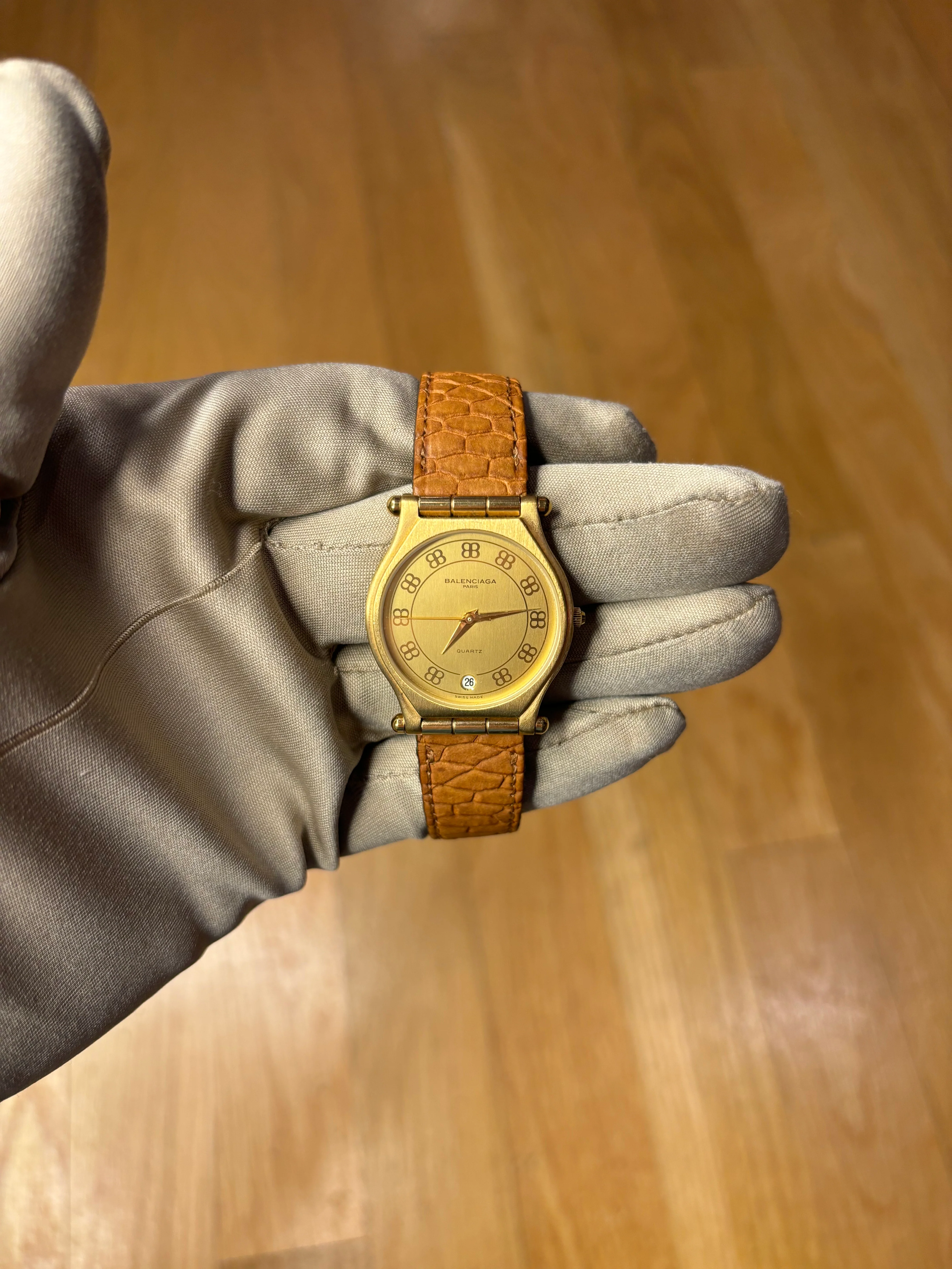 Balenciaga Gold Plated Champagne Dial Brown Leather Strap - Image 5