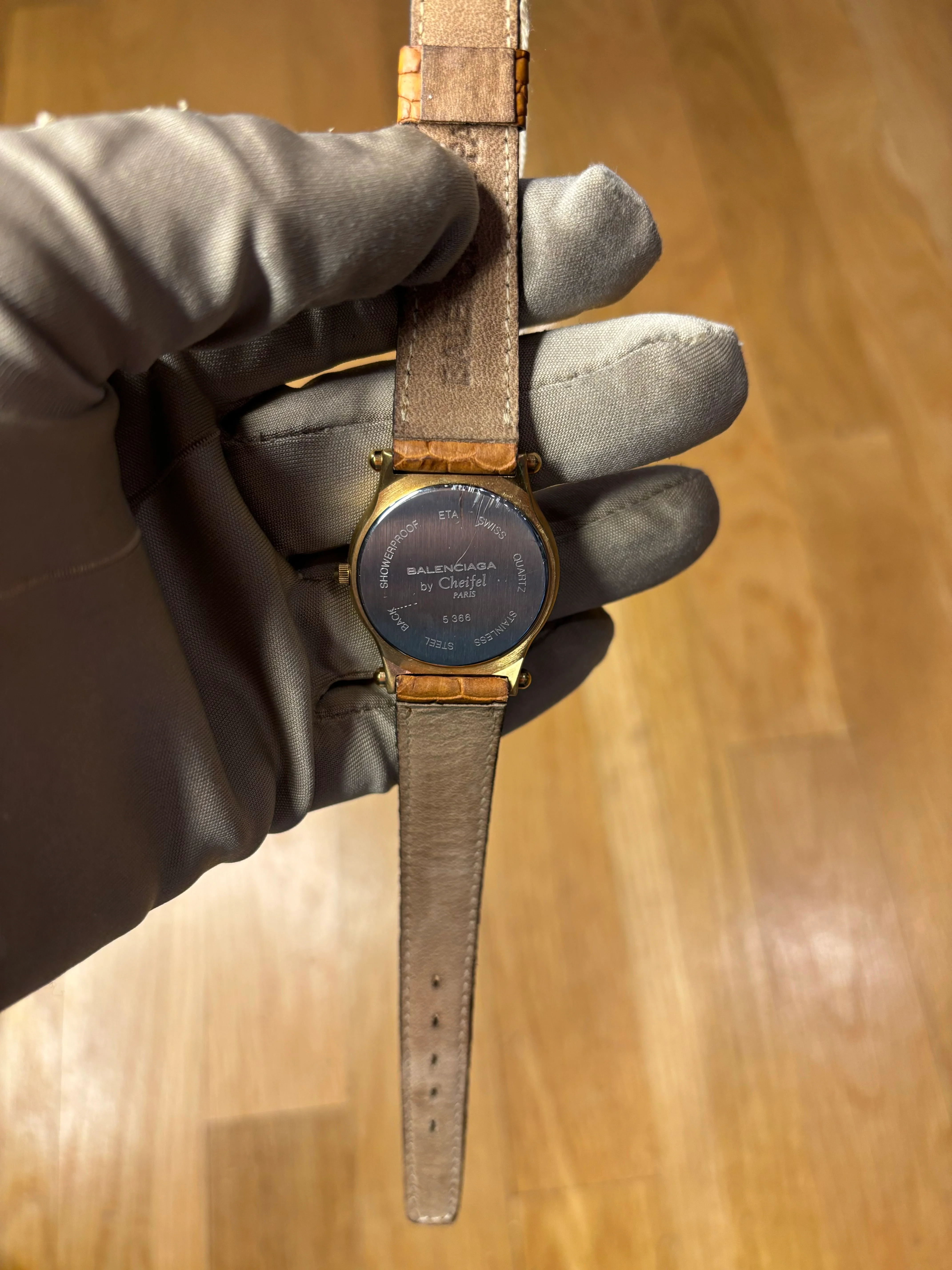 Balenciaga Gold Plated Champagne Dial Brown Leather Strap - Image 7