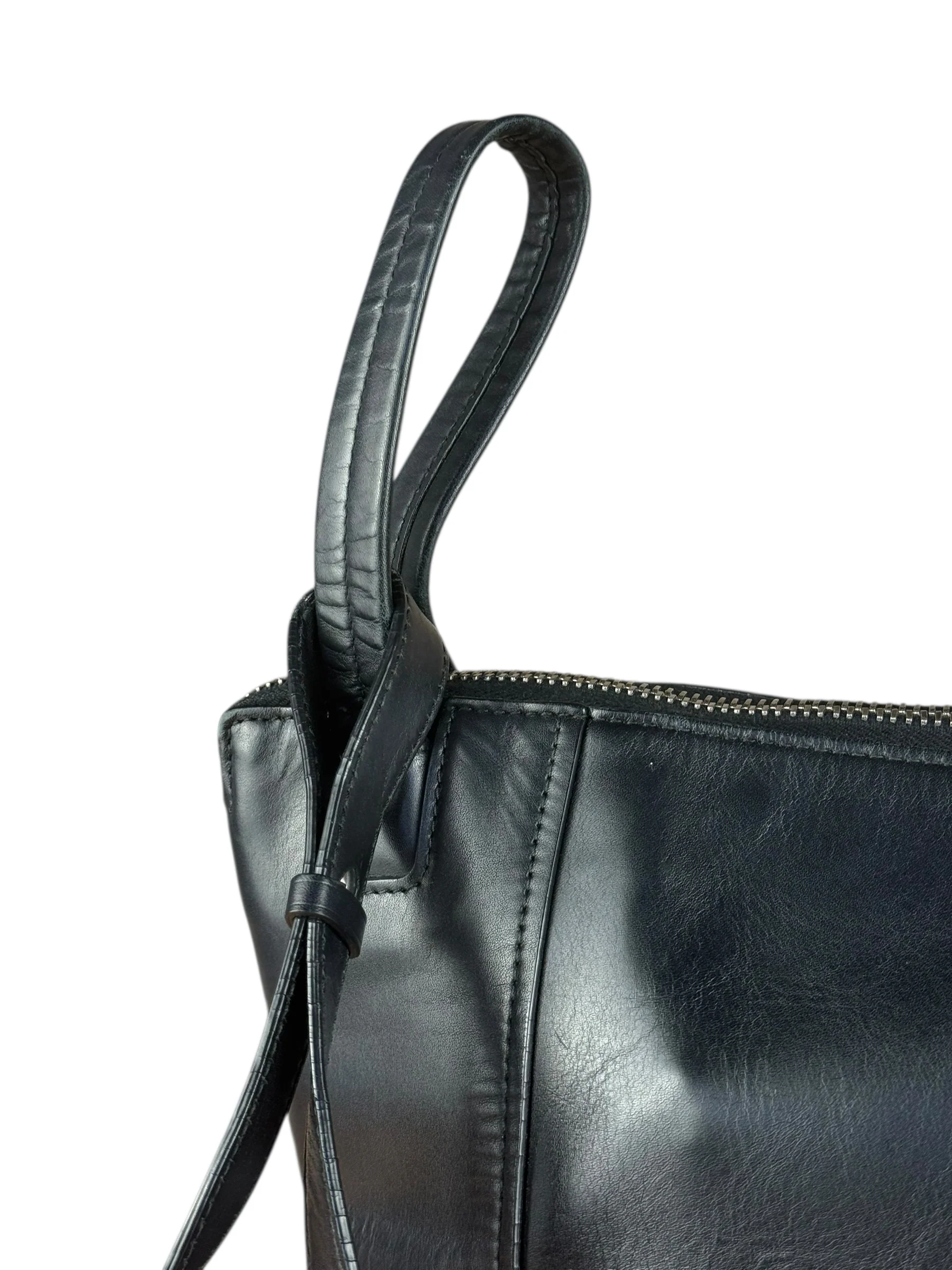 Balenciaga Black Leather Kendall Bucket Bag - Image 12