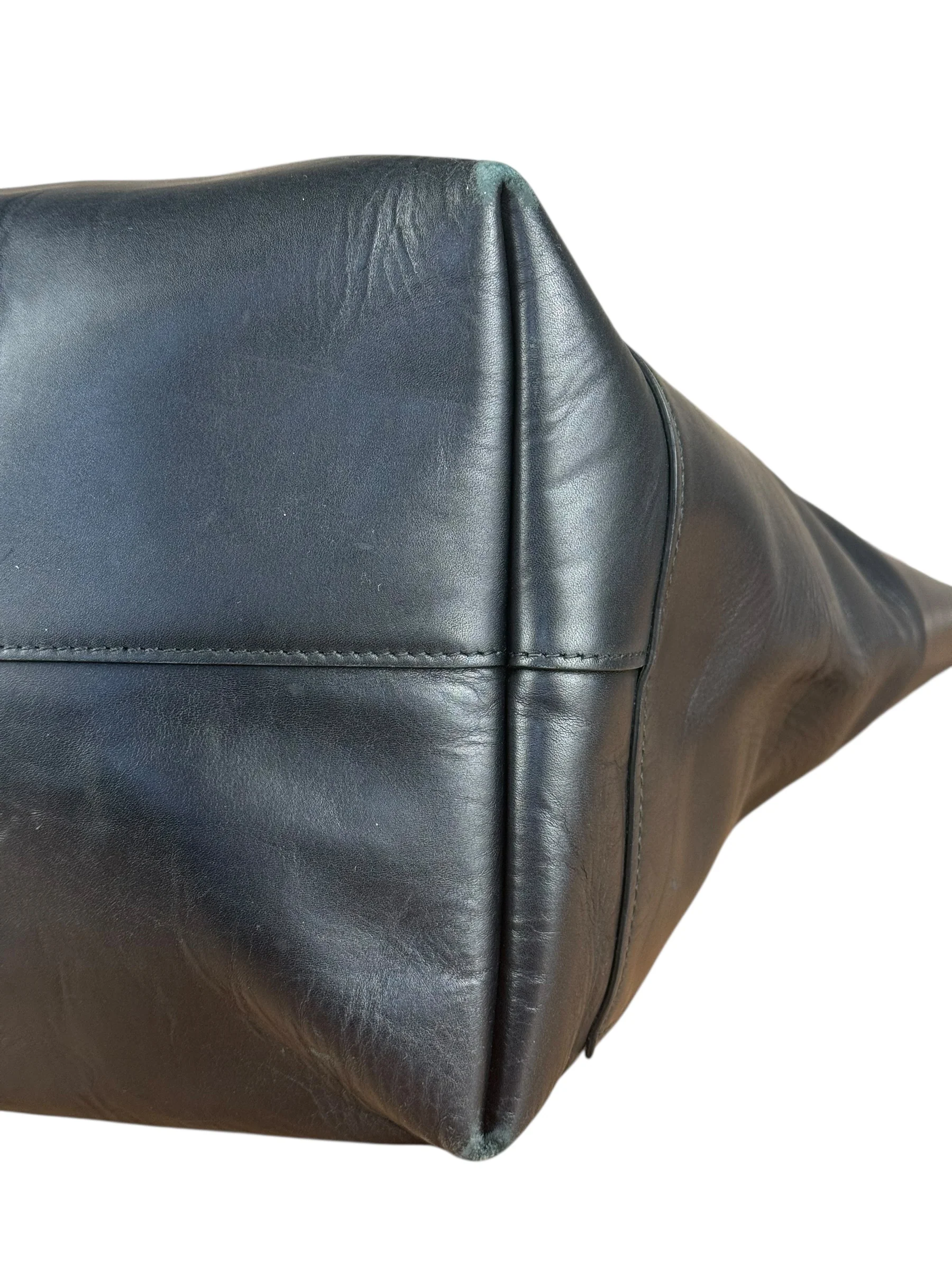 Balenciaga Black Leather Kendall Bucket Bag - Image 15