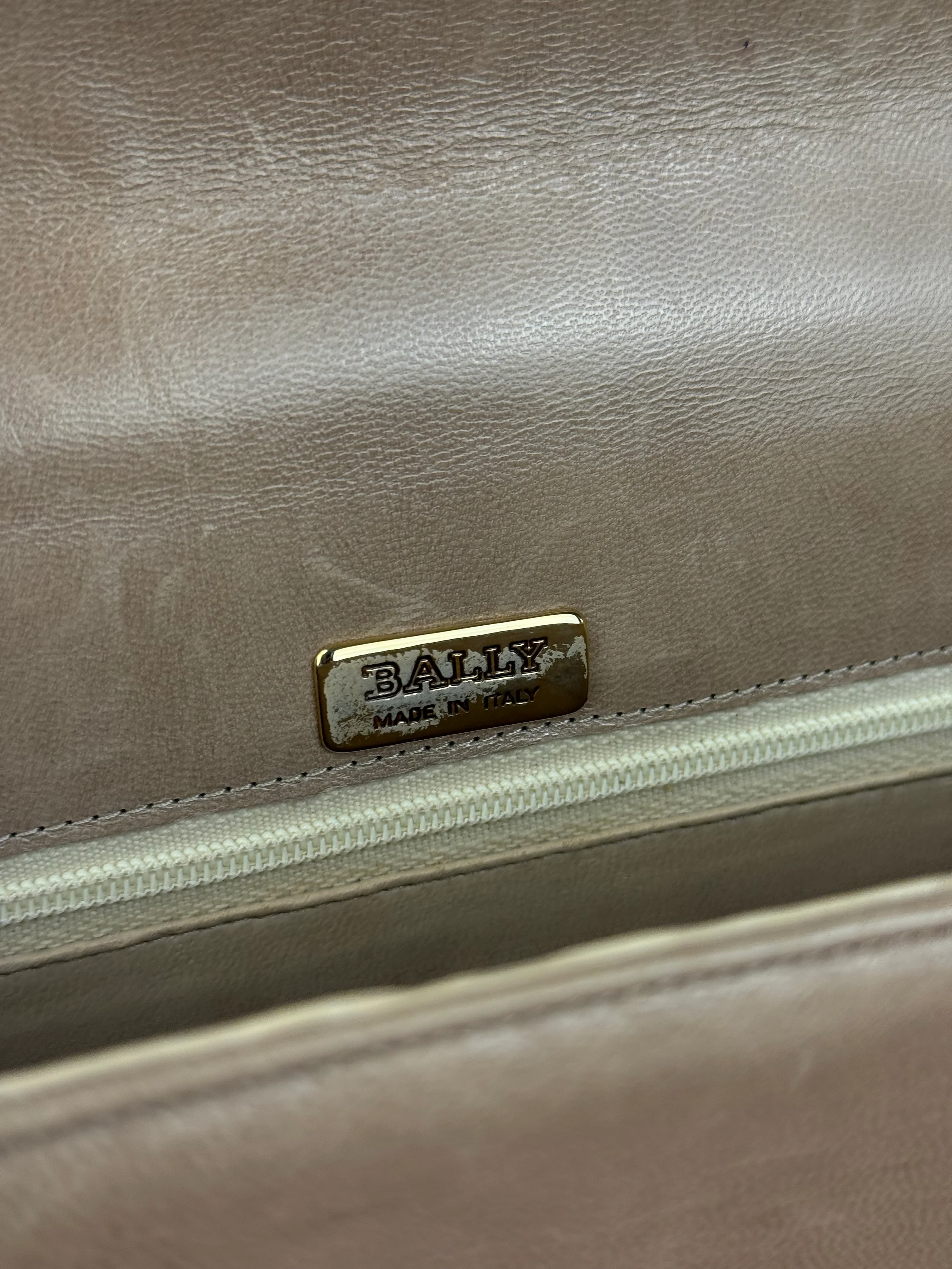 Bally Leather Bow Clutch - Image 20