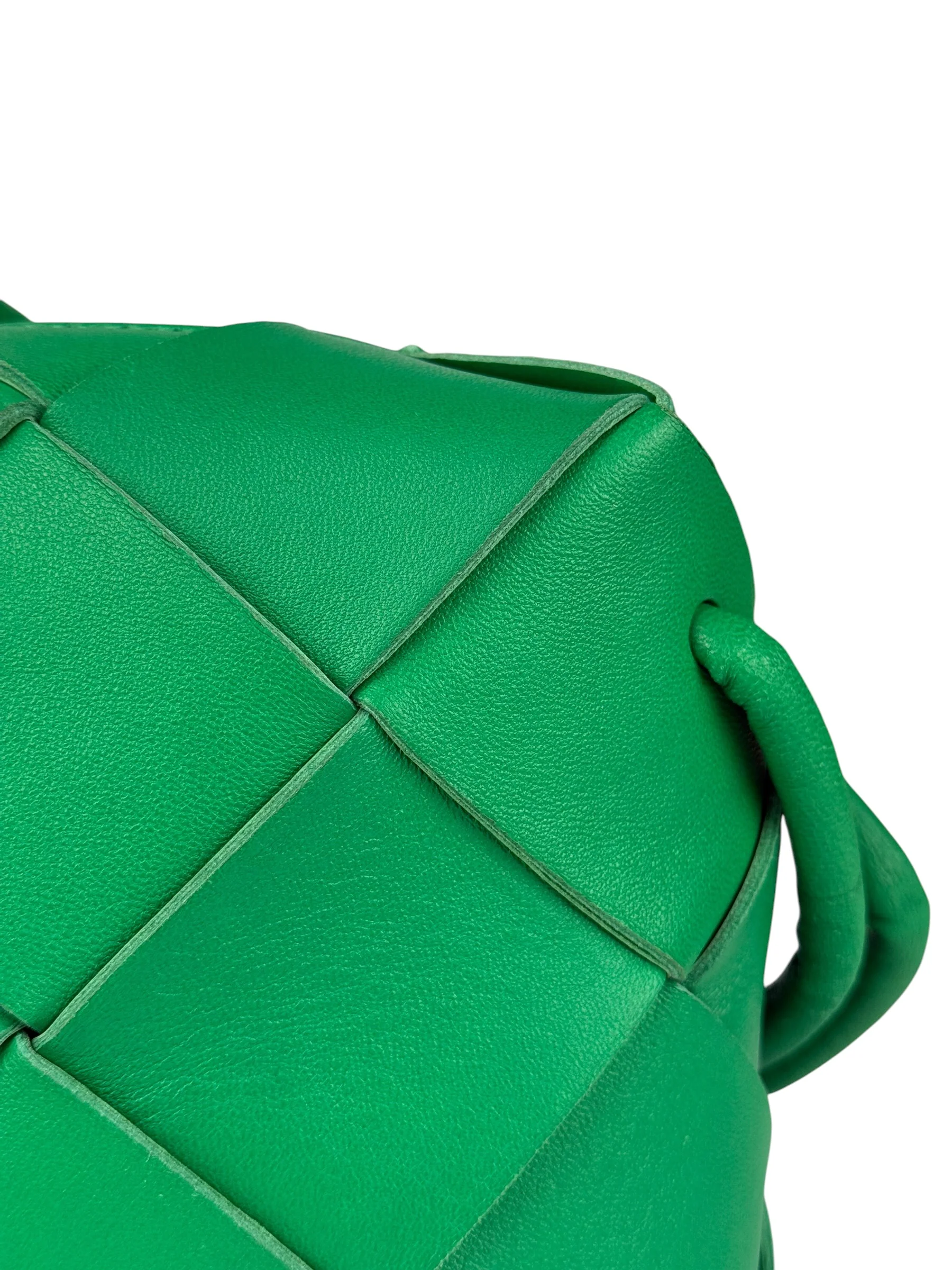 Bottega Veneta Small Green Intrecciato Cassette Camera Bag - Image 3