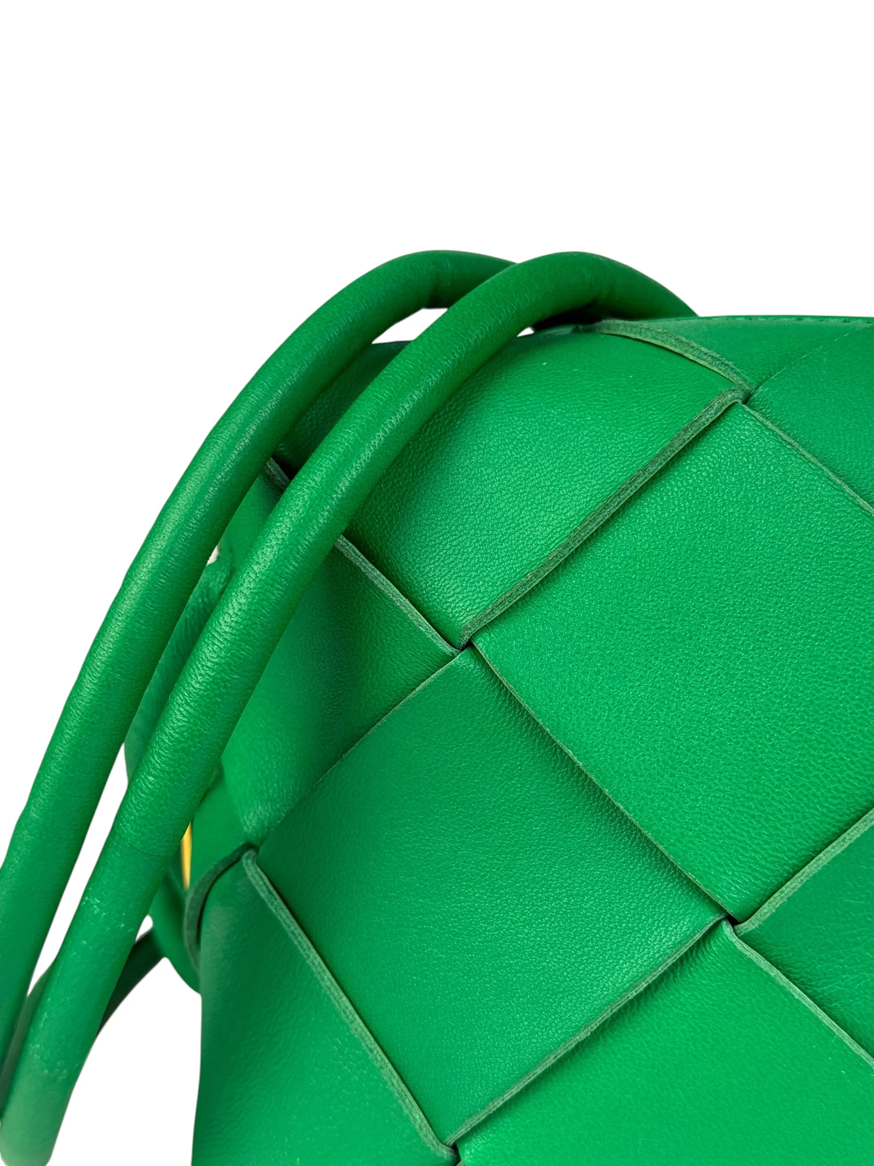 Bottega Veneta Small Green Intrecciato Cassette Camera Bag - Image 4
