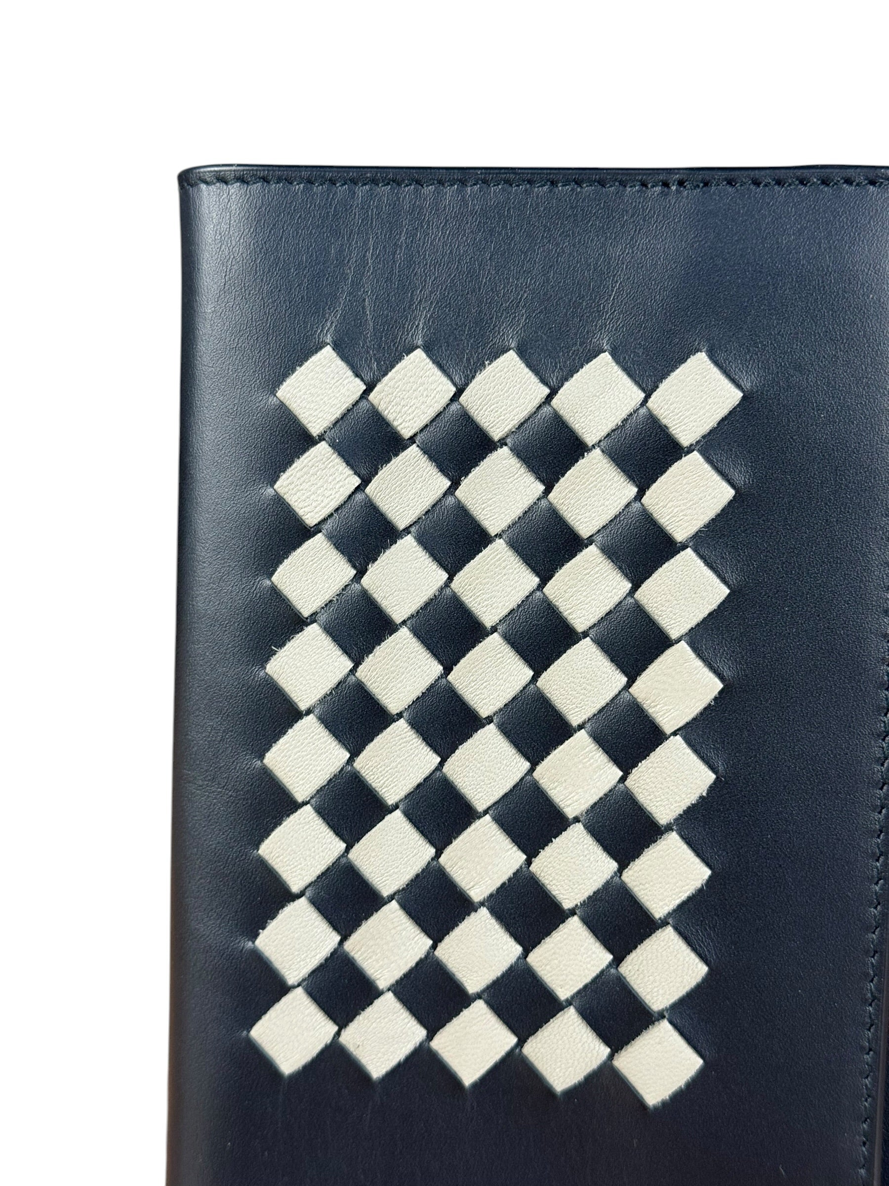 Bottega Veneta Vintage Intrecciato Passport Holder - Image 12