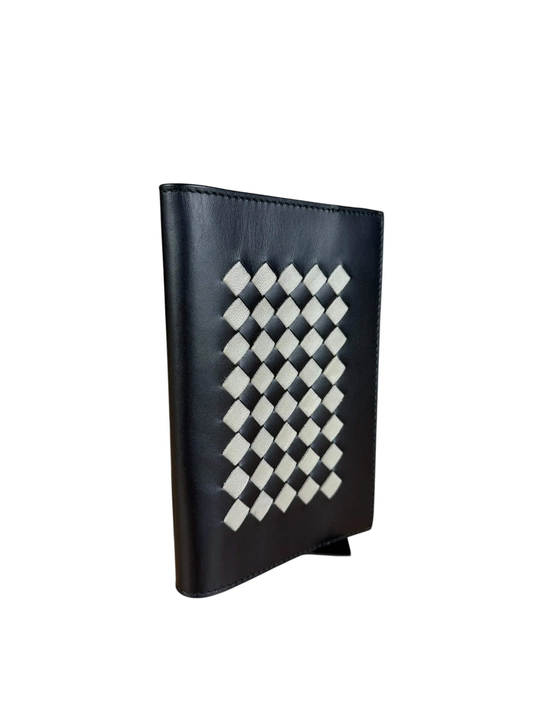 Bottega Veneta Vintage Intrecciato Passport Holder - Image 5