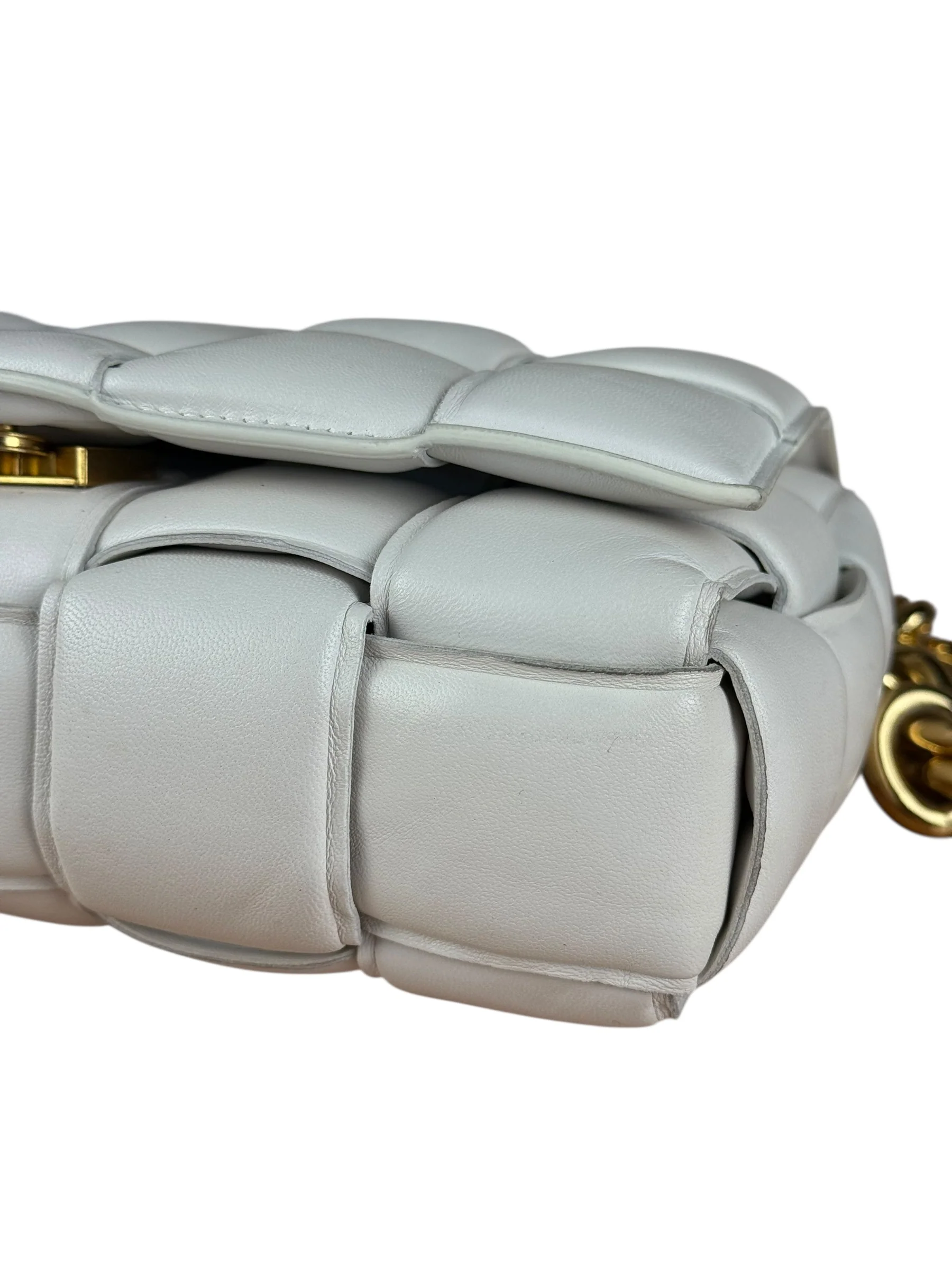 Bottega Veneta White Leather Padded Cassette Chain Bag - Image 12