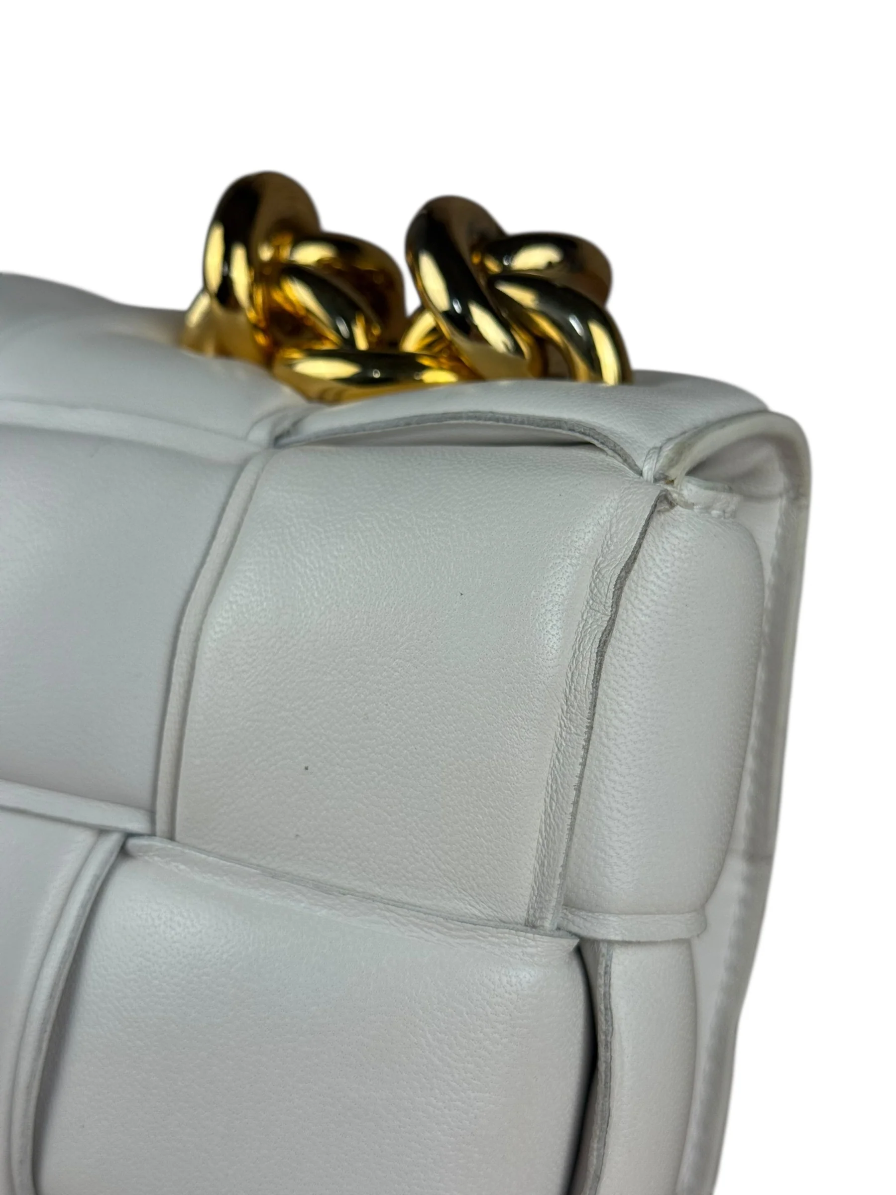 Bottega Veneta White Leather Padded Cassette Chain Bag - Image 13