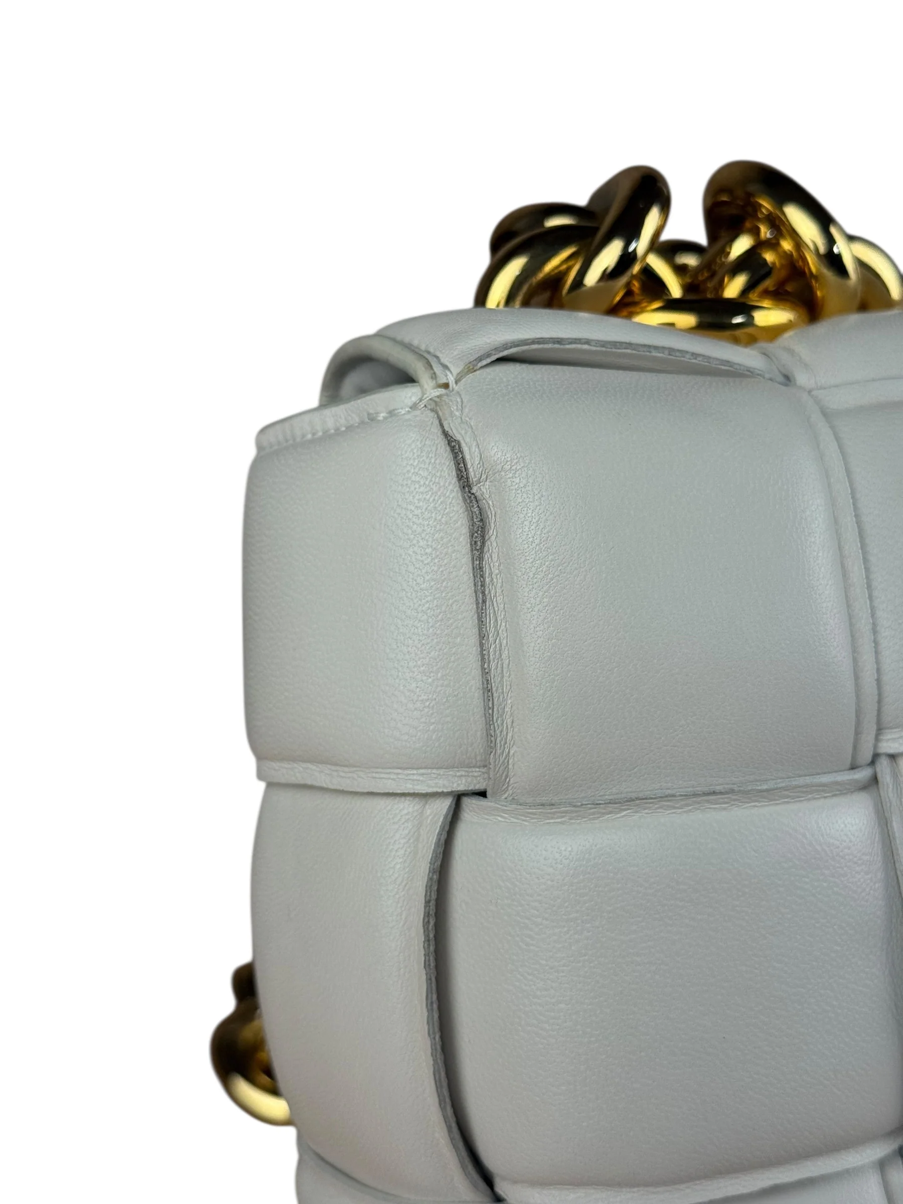 Bottega Veneta White Leather Padded Cassette Chain Bag - Image 14