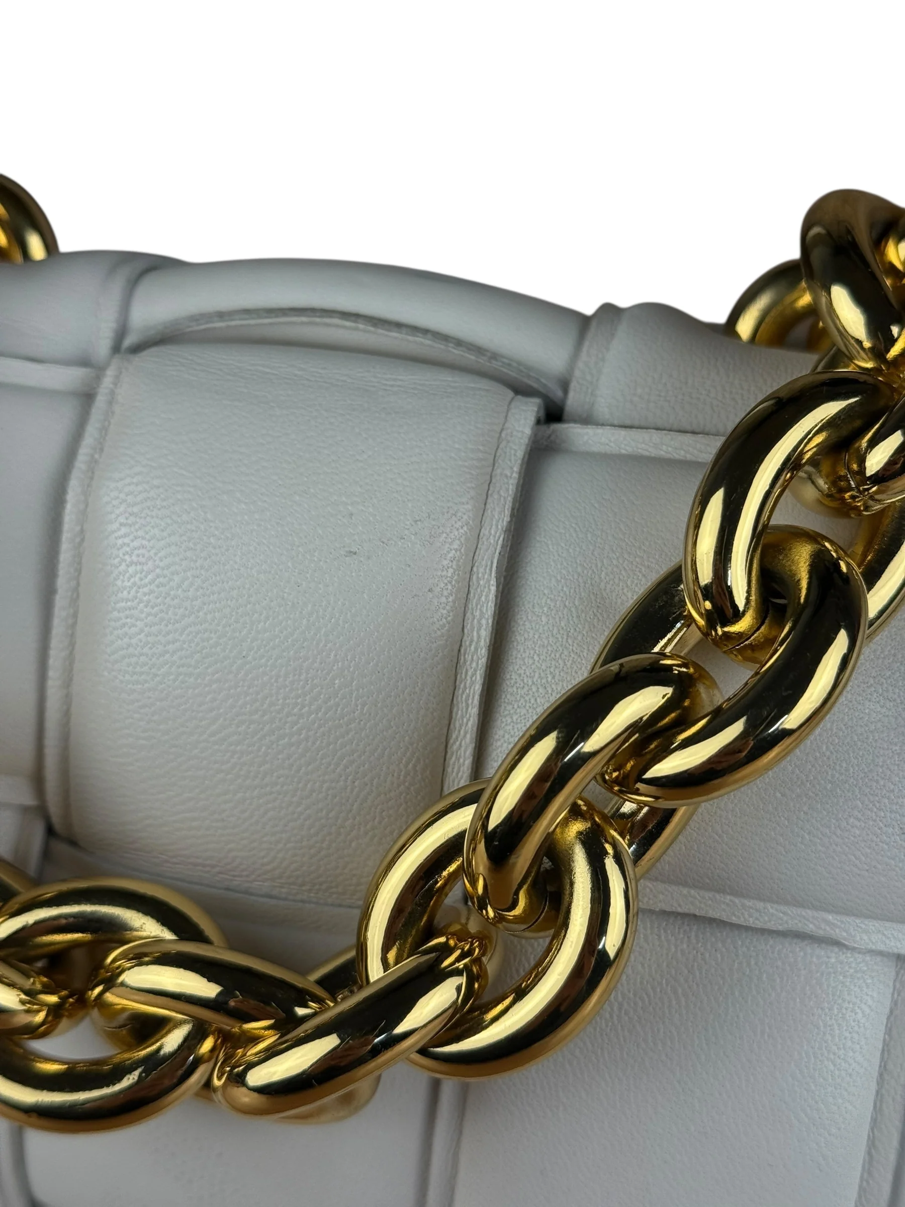 Bottega Veneta White Leather Padded Cassette Chain Bag - Image 16