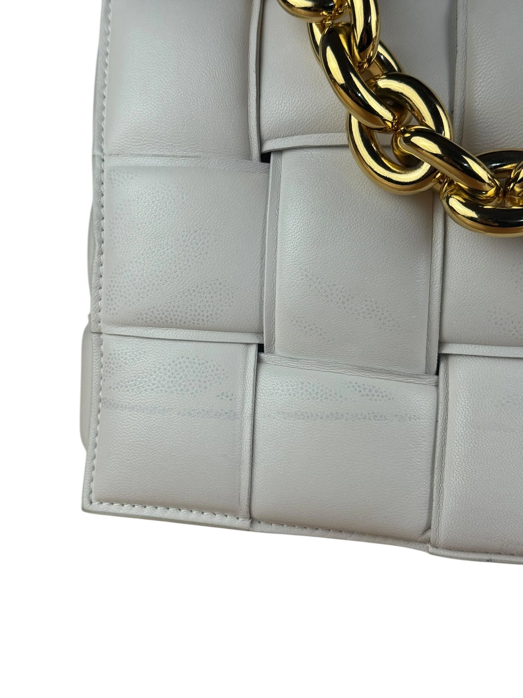Bottega Veneta White Leather Padded Cassette Chain Bag - Image 4