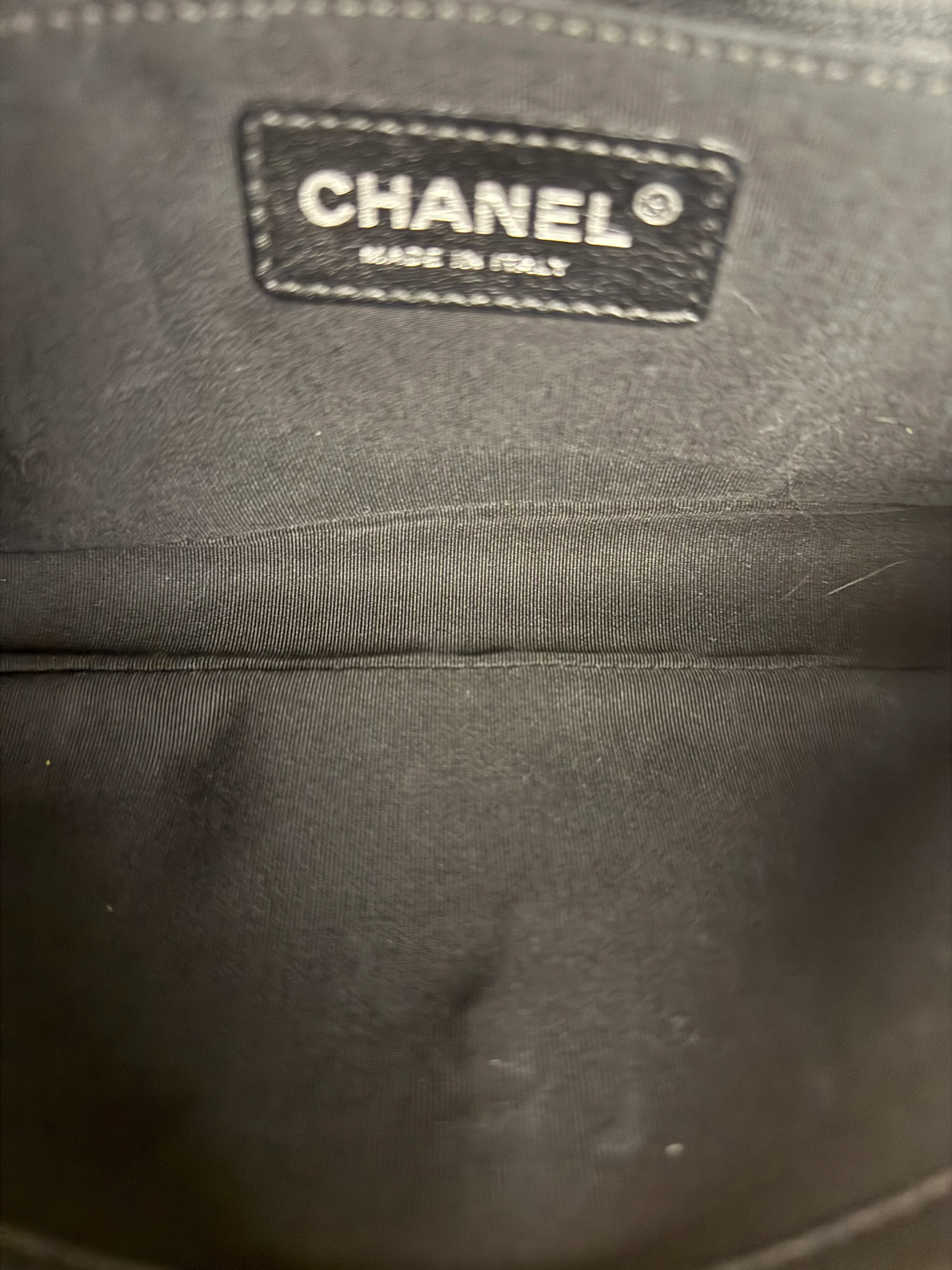 Chanel 2005 Canvas Camellia No. 5 Flap Shoulder Bag - Image 22