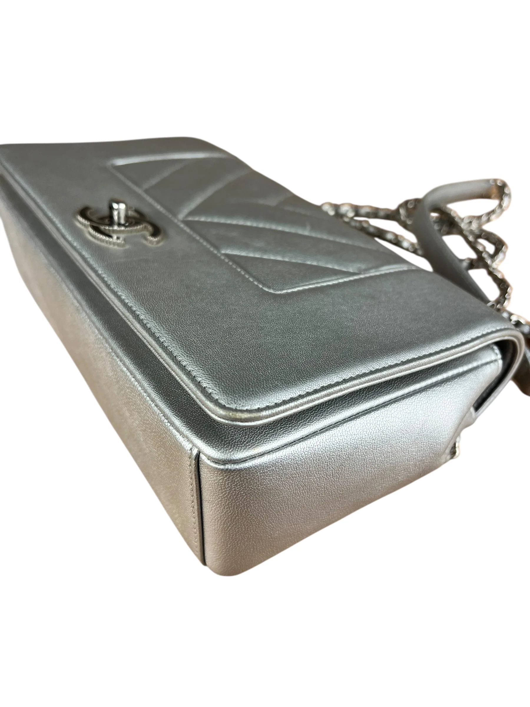 Chanel 2017 Mademoiselle Silver Chevron Single Flap - Image 15