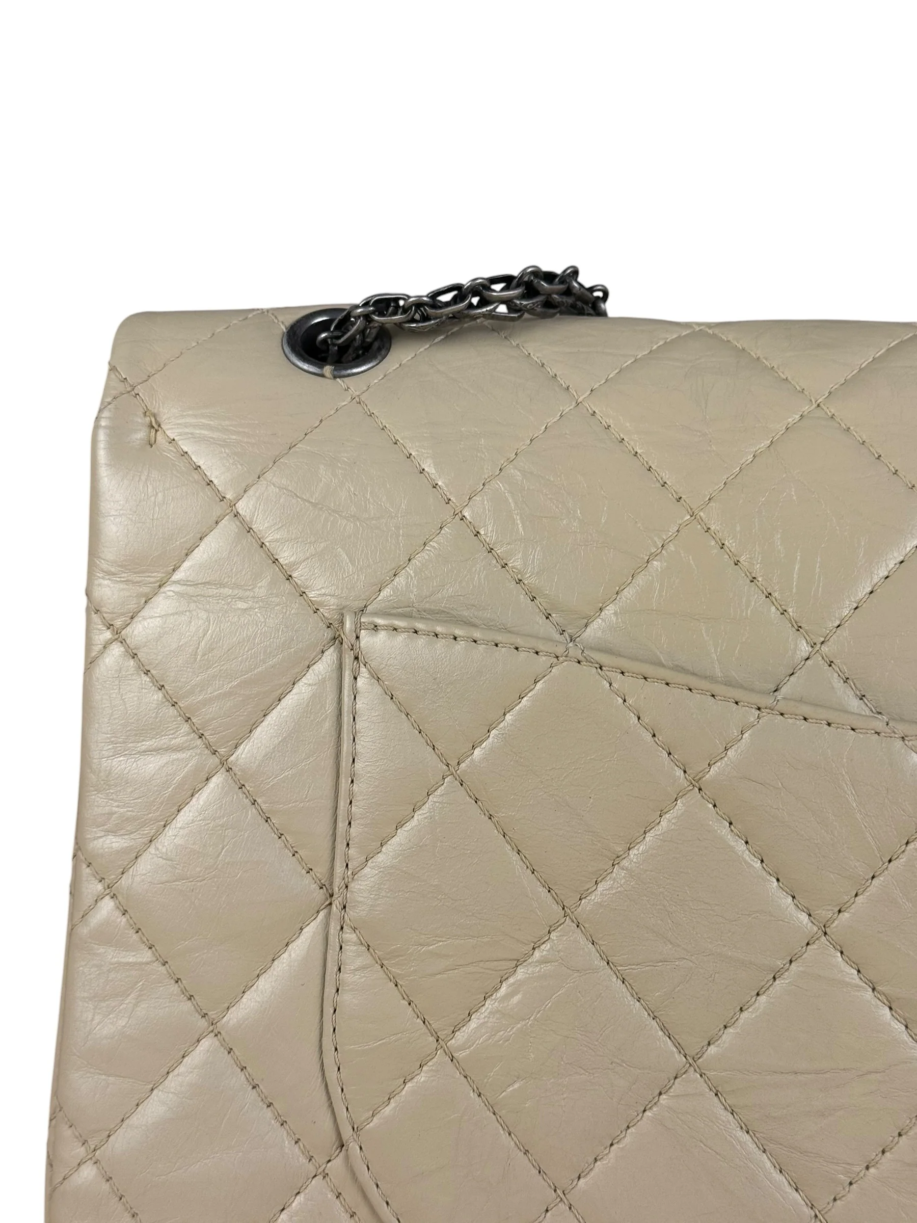 Chanel Aged Ivory Quilted Leather 2.55 Reissue Double Flap Bag 2009 - Image 10