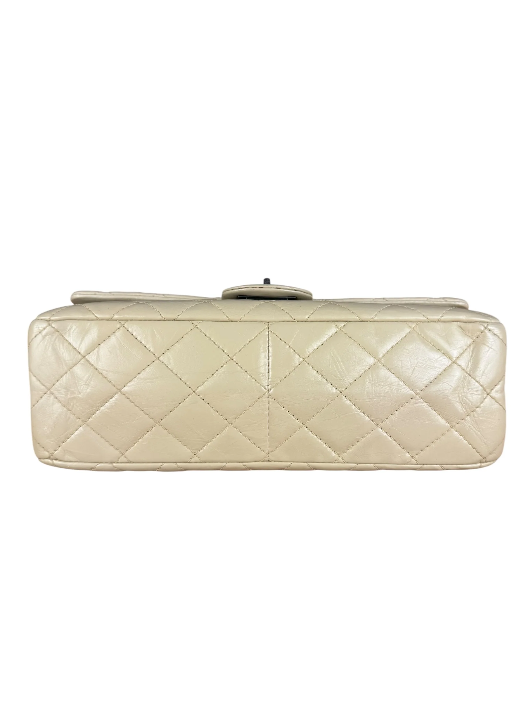 Chanel Aged Ivory Quilted Leather 2.55 Reissue Double Flap Bag 2009 - Image 12