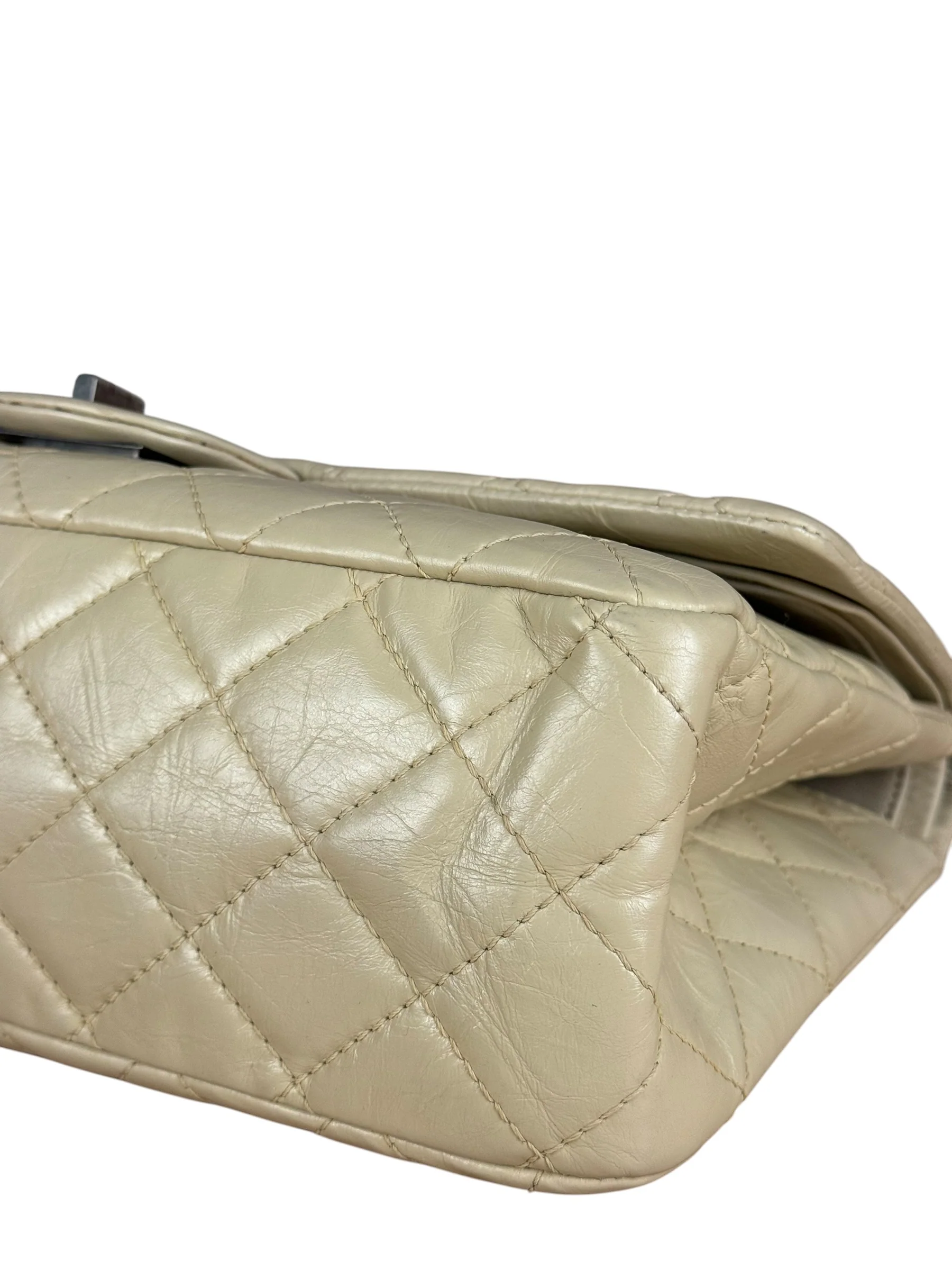 Chanel Aged Ivory Quilted Leather 2.55 Reissue Double Flap Bag 2009 - Image 13