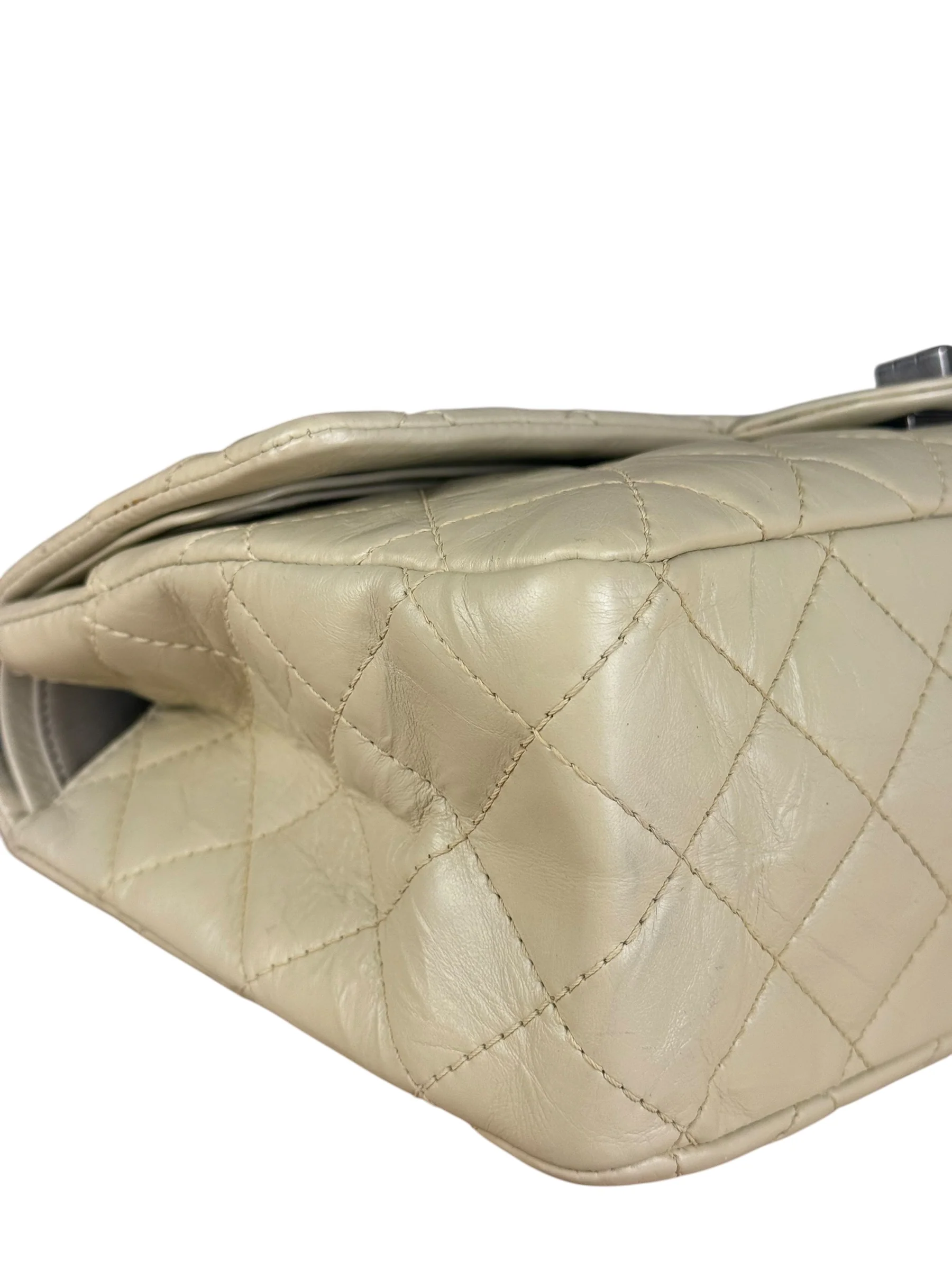 Chanel Aged Ivory Quilted Leather 2.55 Reissue Double Flap Bag 2009 - Image 14