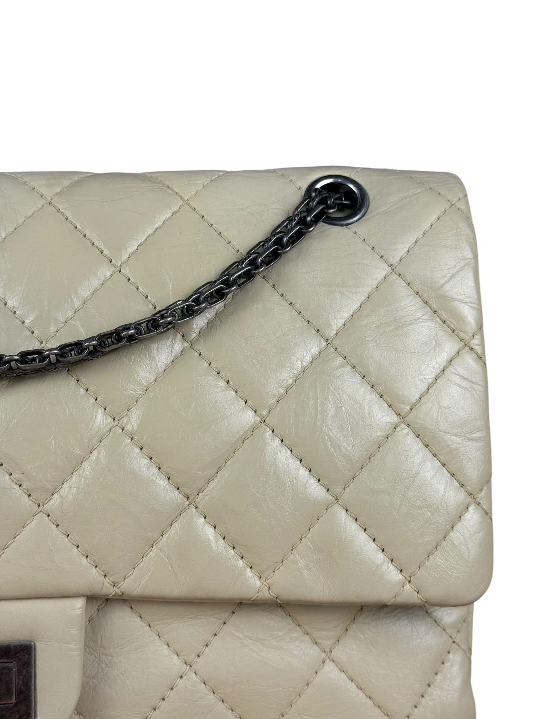 Chanel Aged Ivory Quilted Leather 2.55 Reissue Double Flap Bag 2009 - Image 2