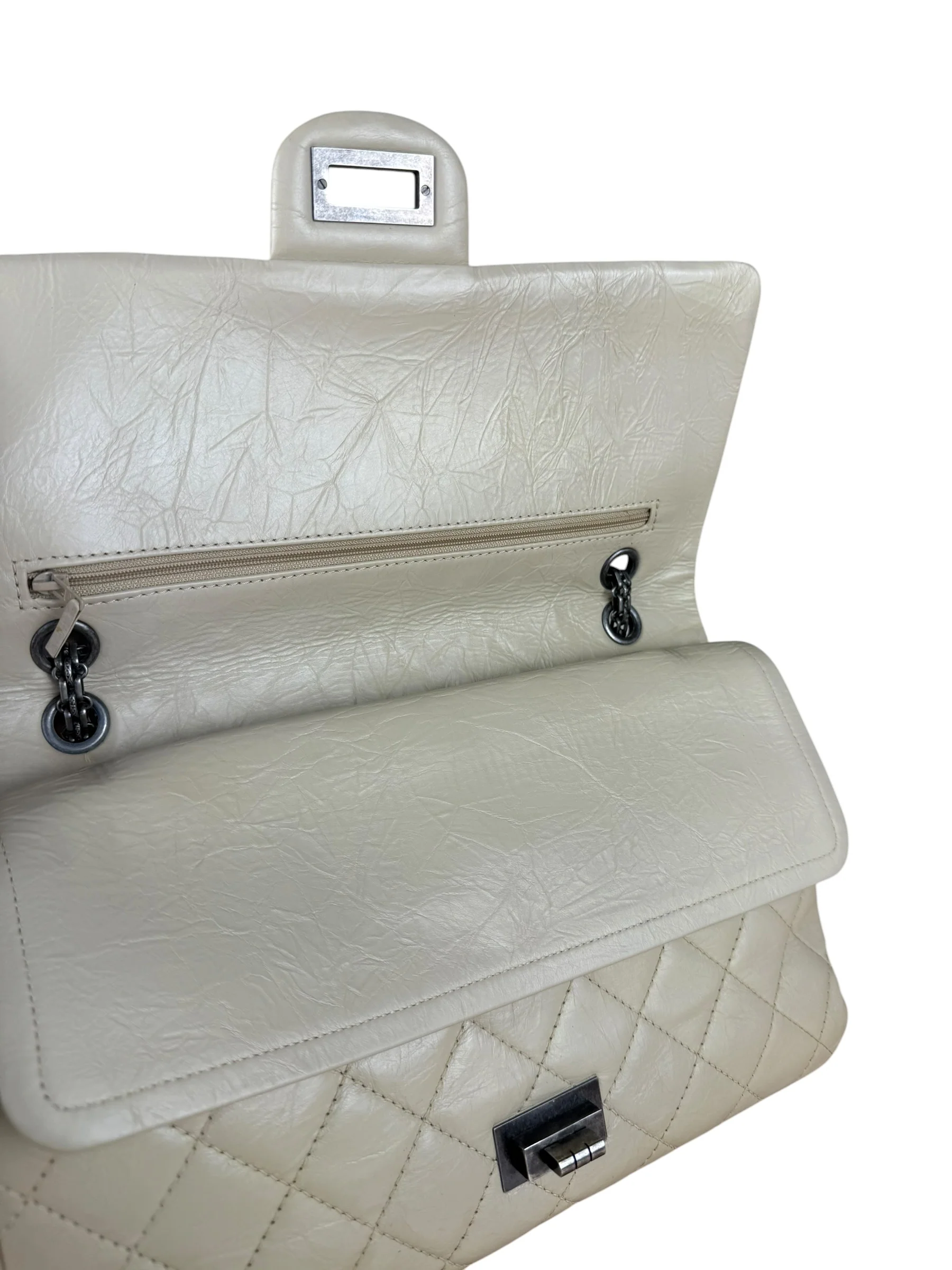Chanel Aged Ivory Quilted Leather 2.55 Reissue Double Flap Bag 2009 - Image 20