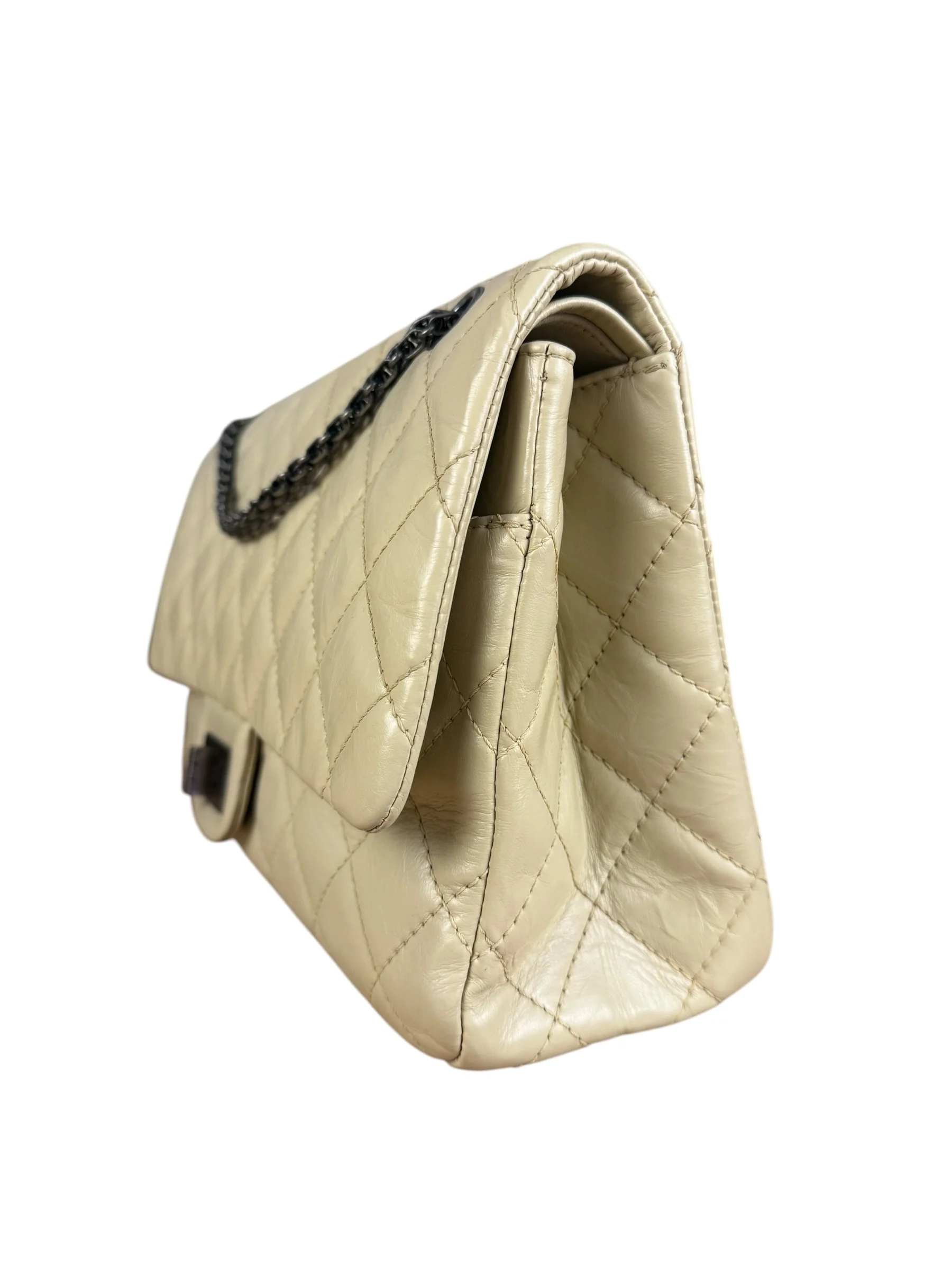 Chanel Aged Ivory Quilted Leather 2.55 Reissue Double Flap Bag 2009 - Image 4