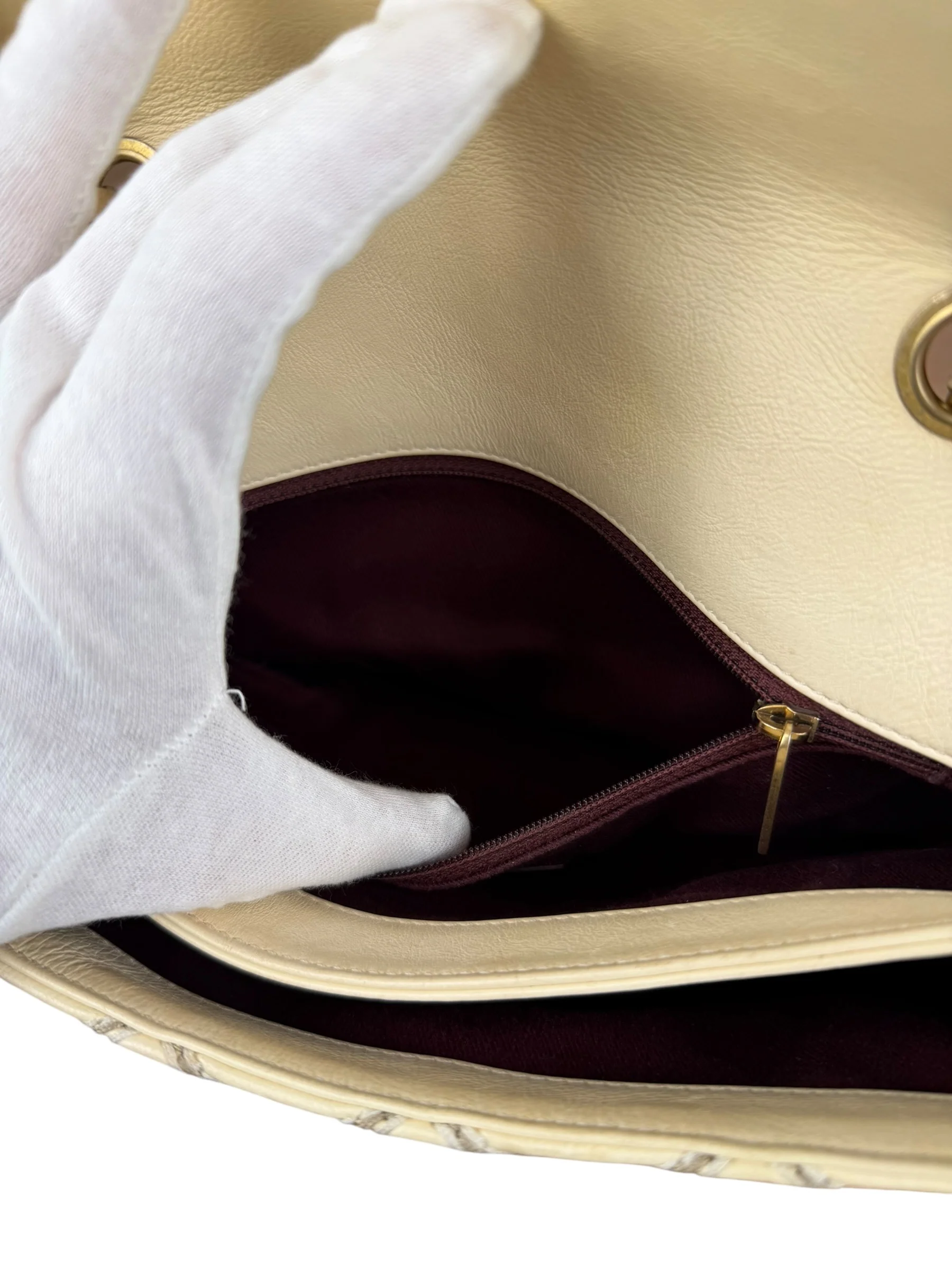 Chanel Beige Ultimate Stitch Flap 2014 - Image 21