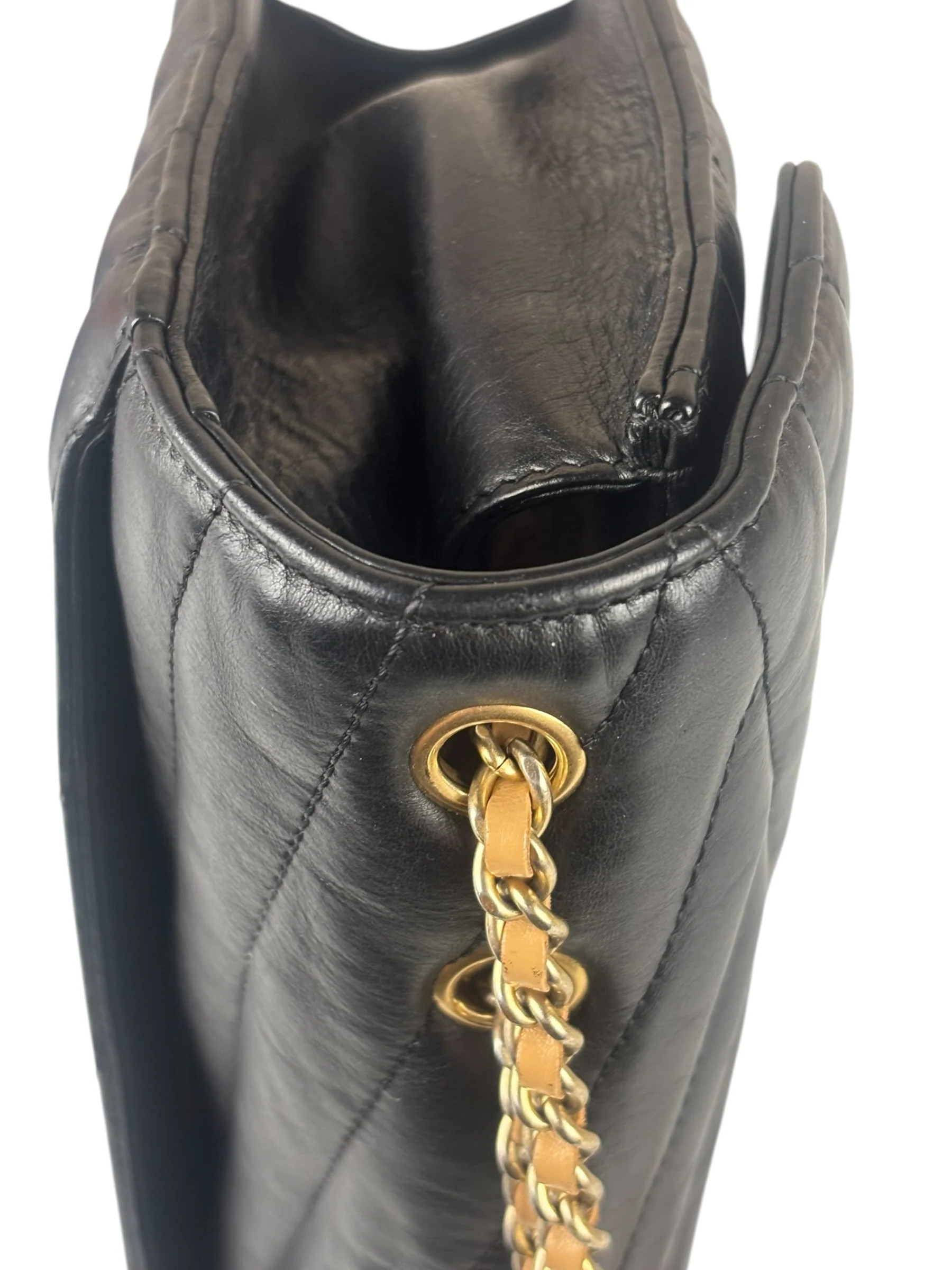 Chanel Black Leather Medium Gabrielle Flap Bag 2011 - Image 18