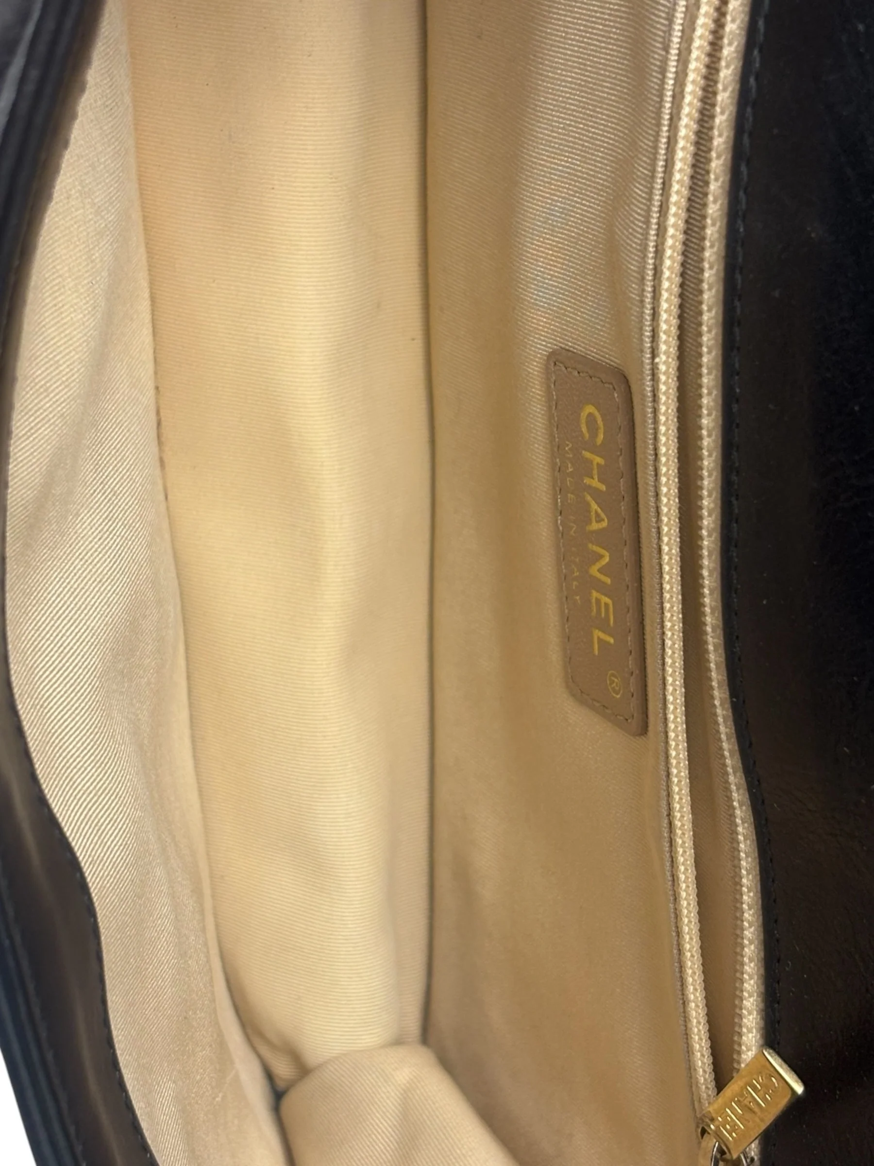Chanel Black Leather Medium Gabrielle Flap Bag 2011 - Image 6