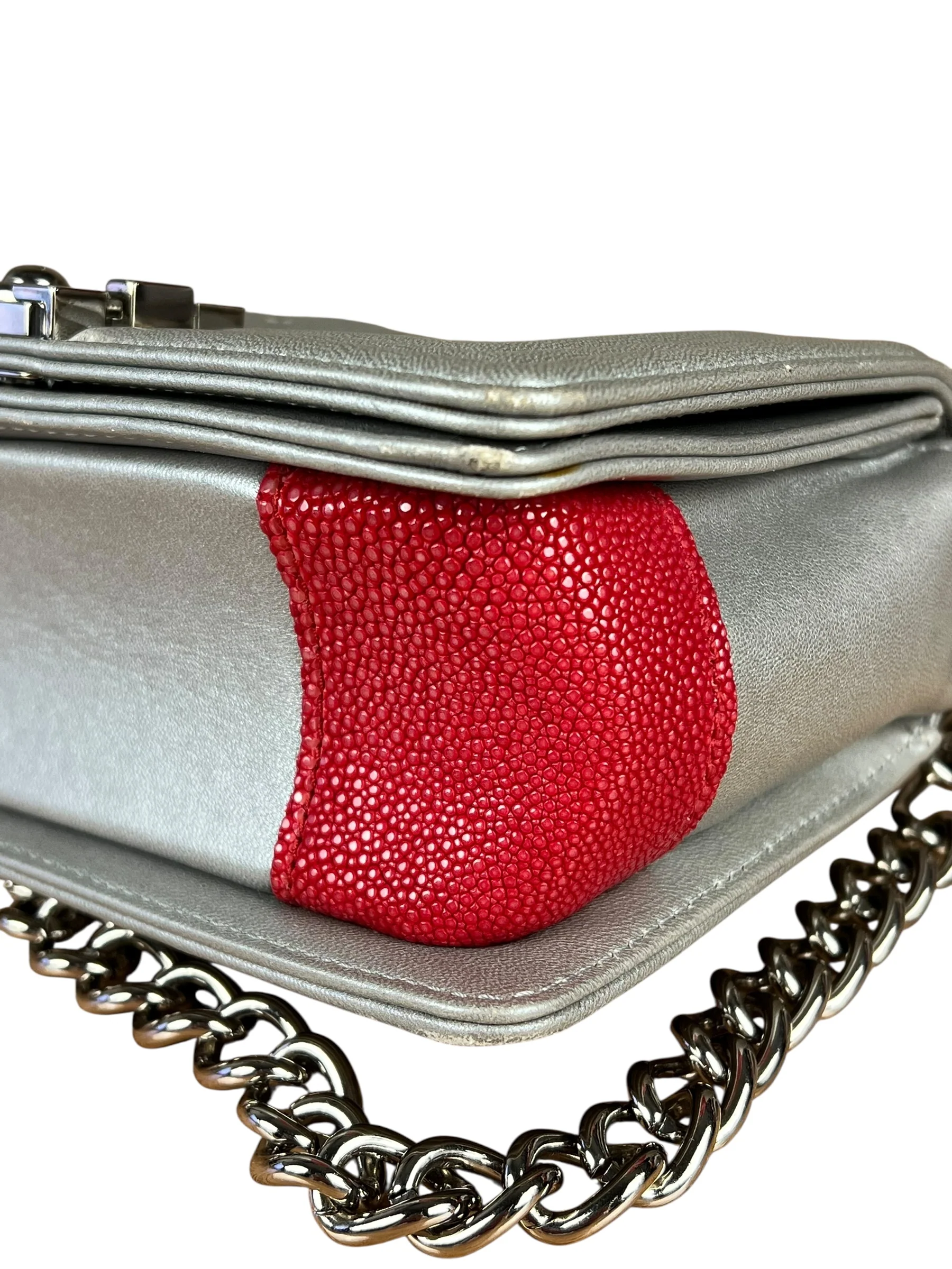 Chanel CC Silver Lambskin Quilted Boy Bag Red Stingray 2012 - Image 13