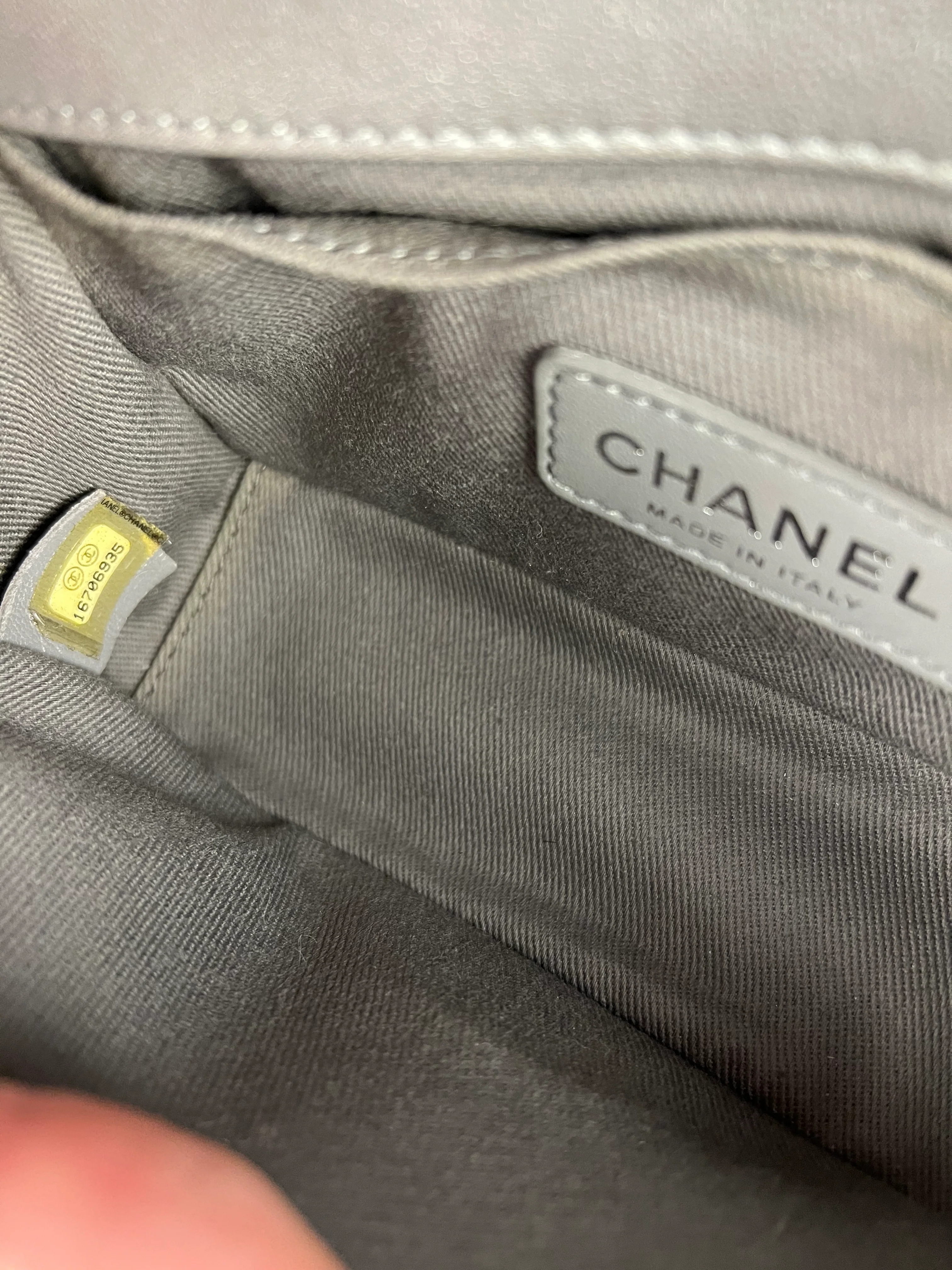 Chanel CC Silver Lambskin Quilted Boy Bag Red Stingray 2012 - Image 17