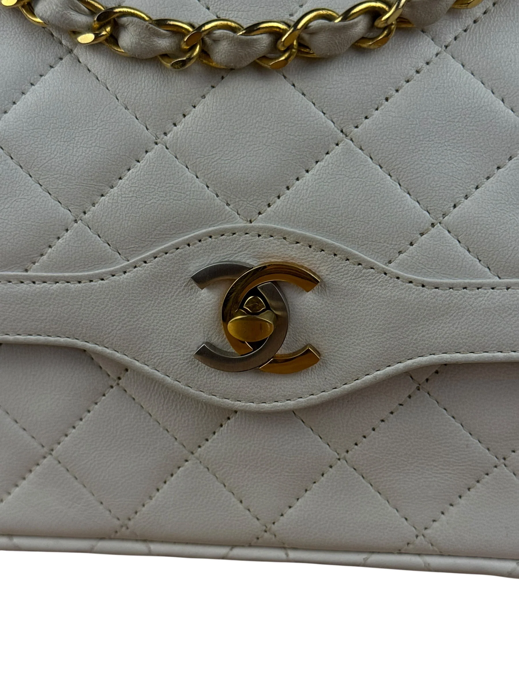 Chanel CC White Quilted Double Flap Bag 1988 - Image 3