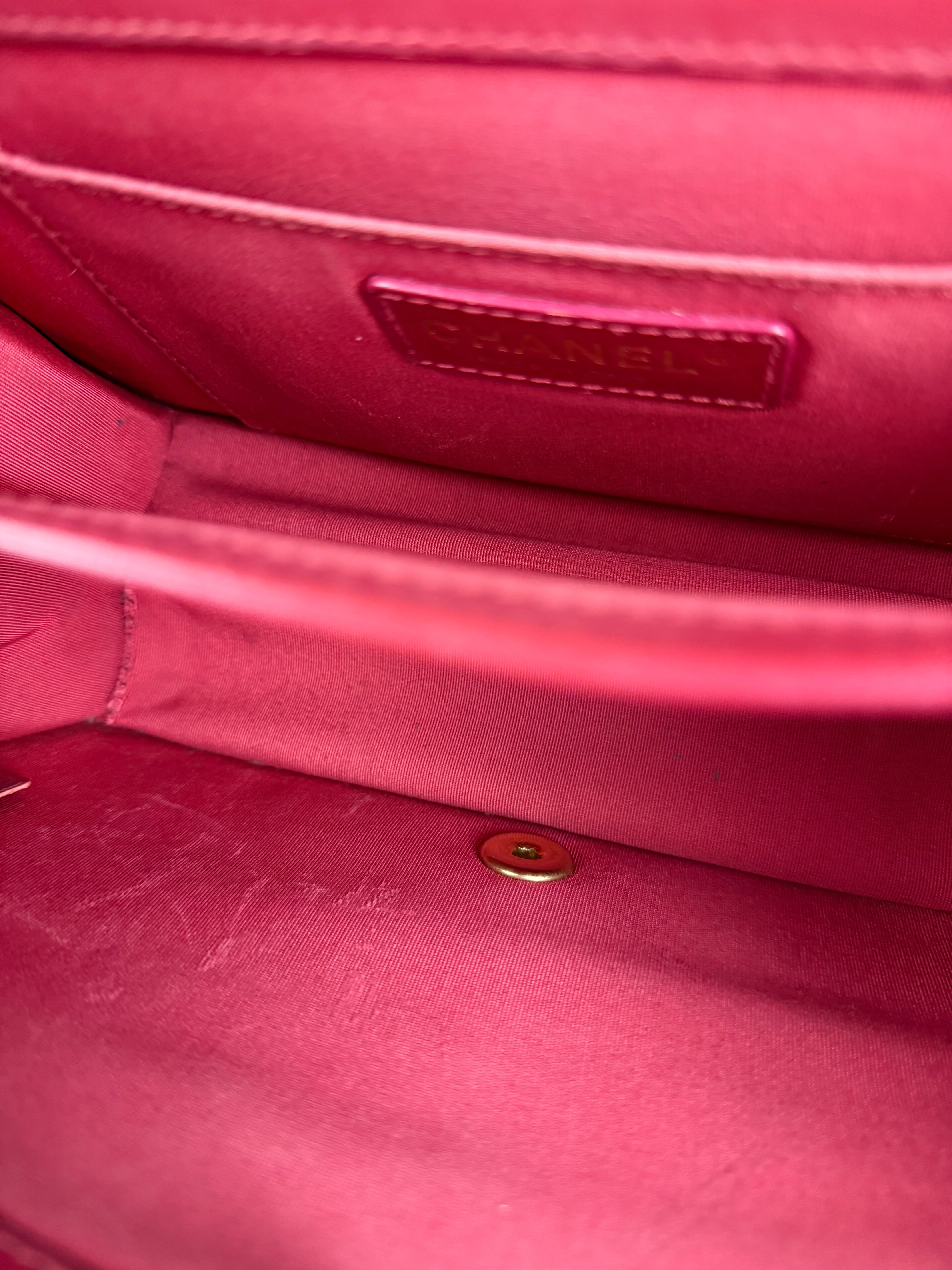 Chanel Dark Fuchsia Quilted Leather Flap Bag 2019 - Image 15