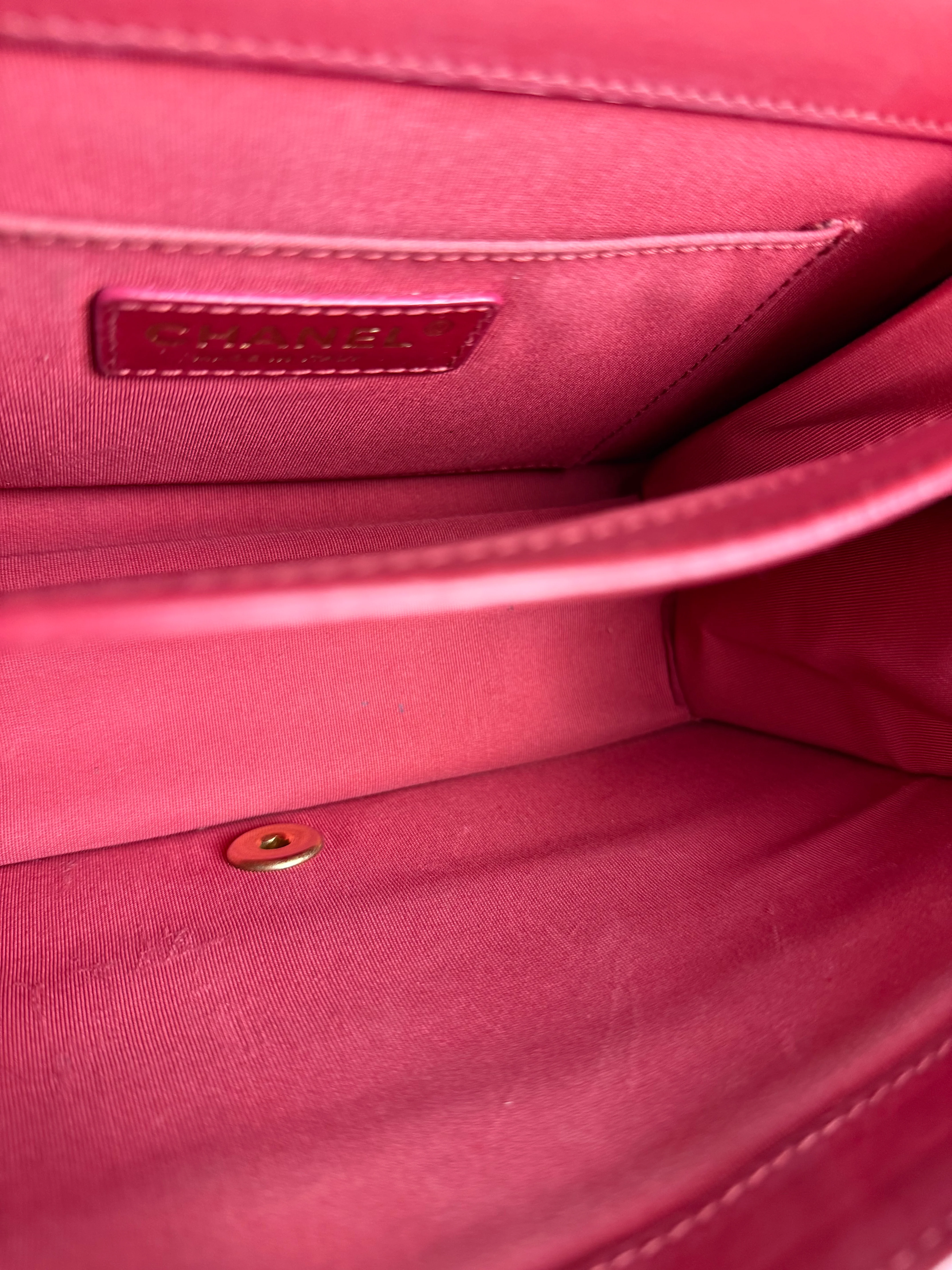 Chanel Dark Fuchsia Quilted Leather Flap Bag 2019 - Image 16