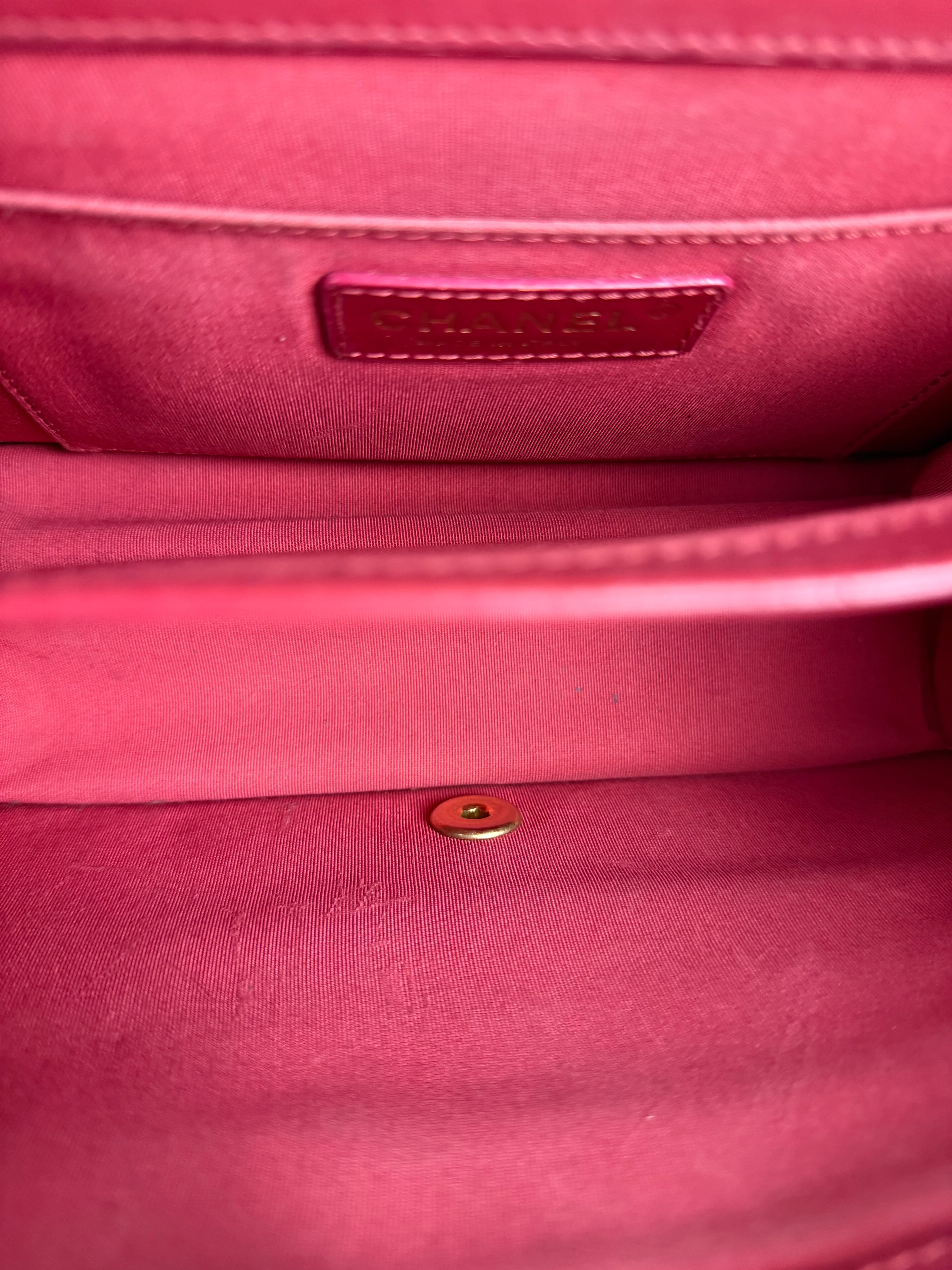 Chanel Dark Fuchsia Quilted Leather Flap Bag 2019 - Image 17