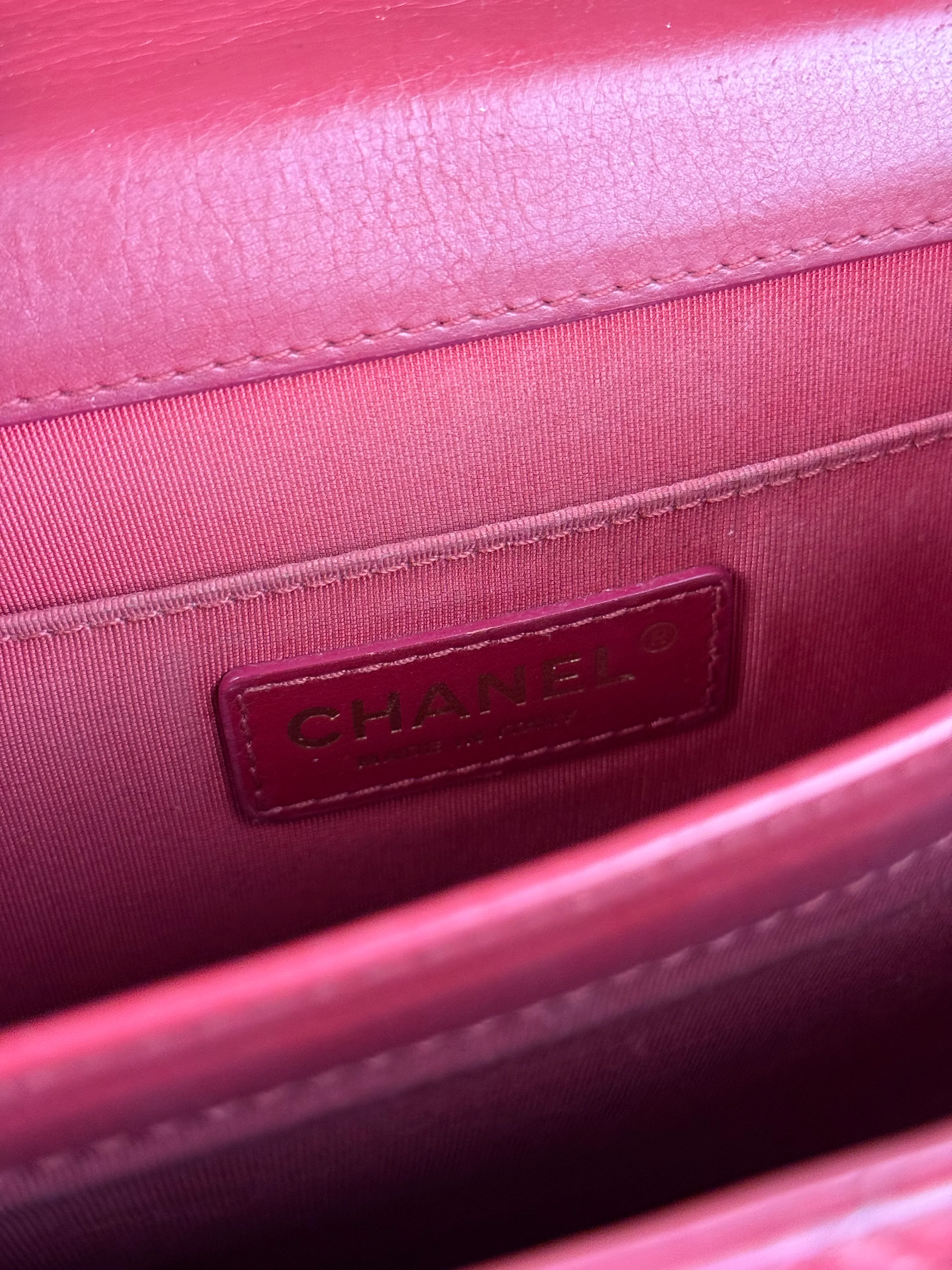 Chanel Dark Fuchsia Quilted Leather Flap Bag 2019 - Image 19