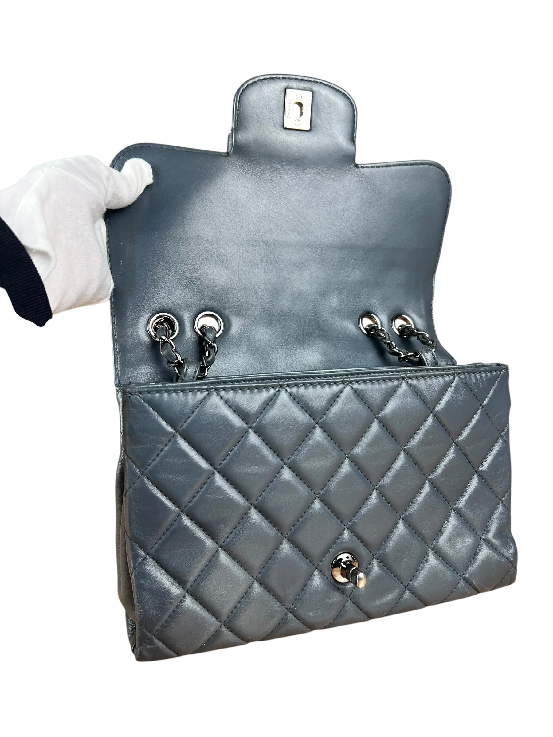 Chanel Dark Grey Quilted Leather Loop Flap Bag 2014 - Image 22