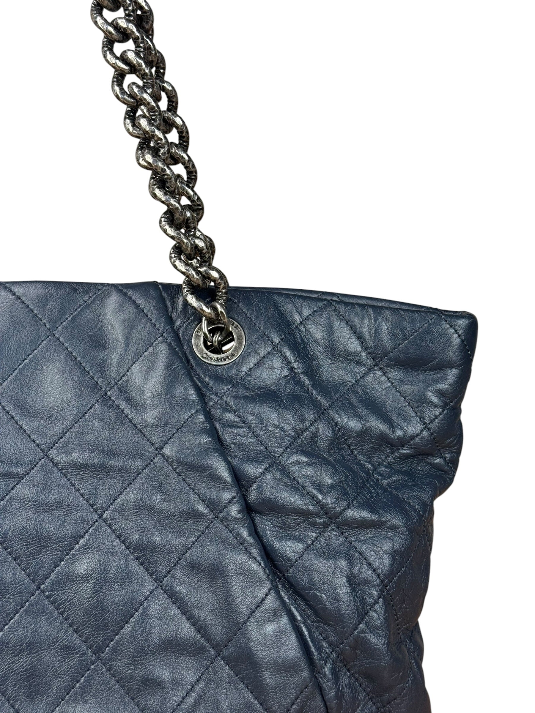 Chanel Dark Navy Quilted Leather Coco Pleats Chain Tote 2012 - Image 2