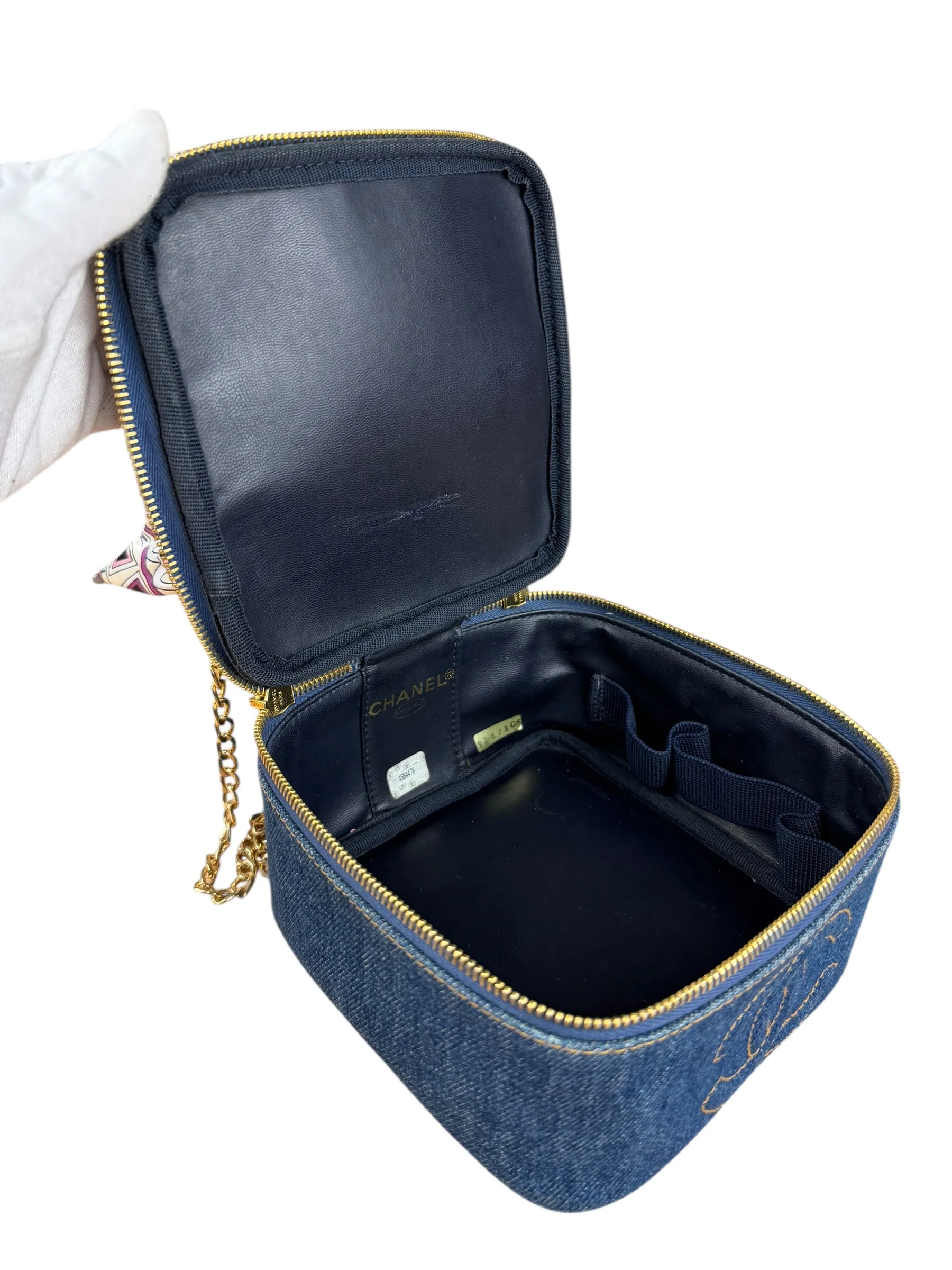 Chanel Denim Vanity Case Handbag 1997 - Image 17