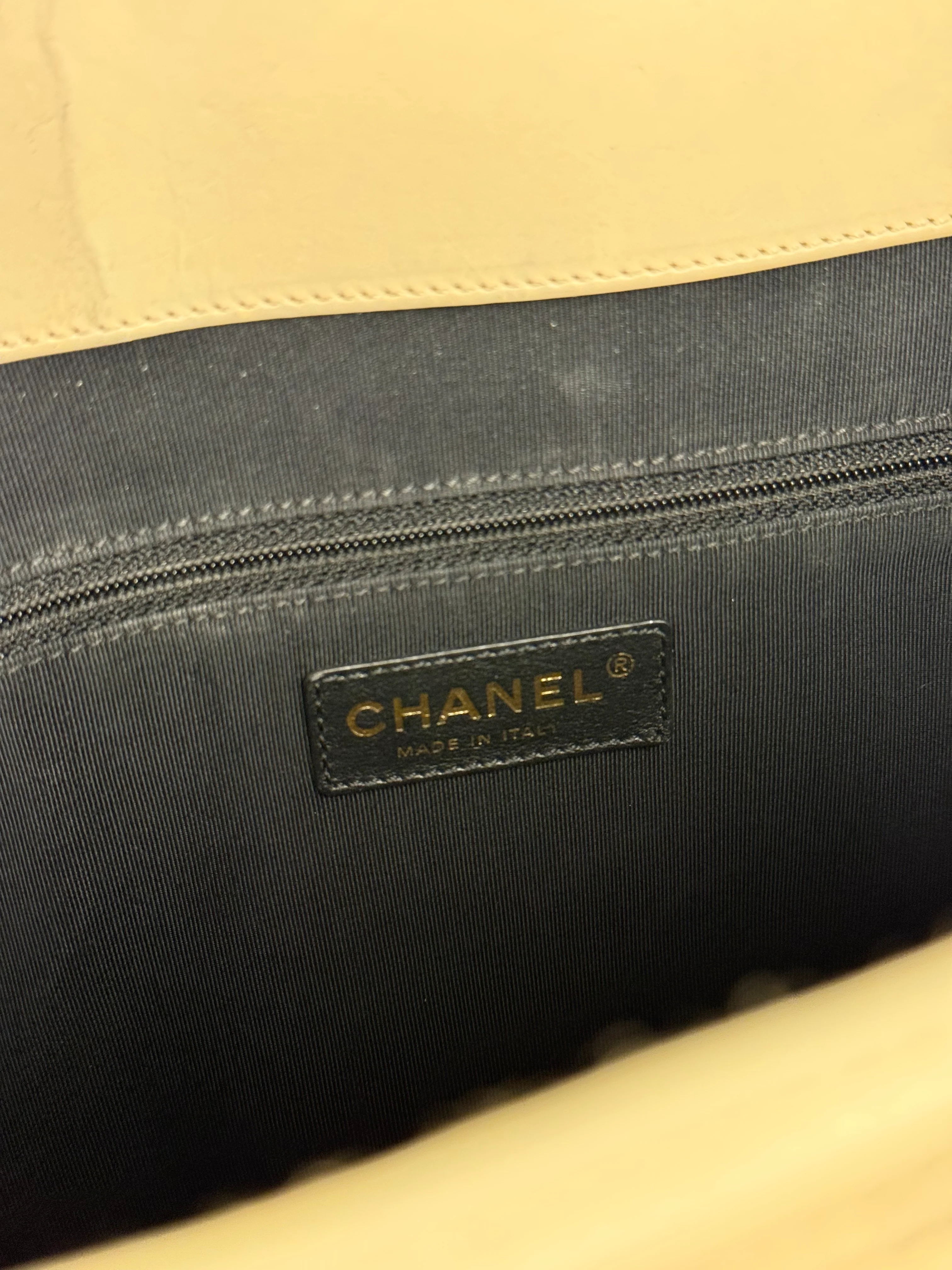Chanel Ivory Leather Large Jetsetter Boy 2Way Handbag 2011 - Image 25