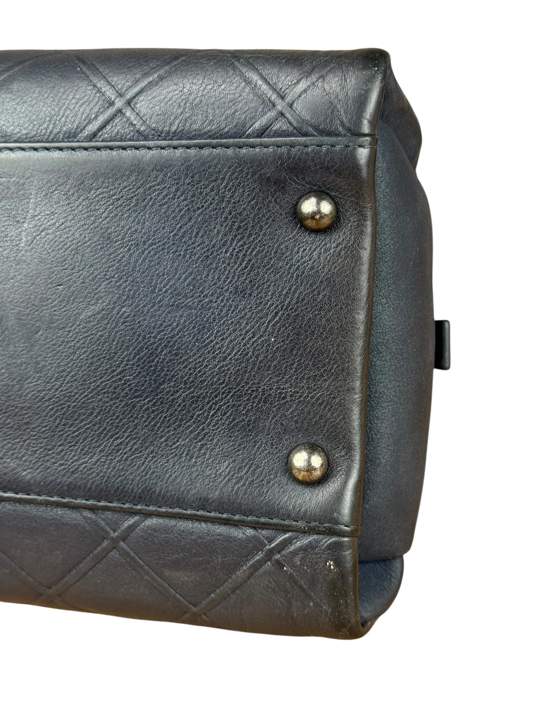 Chanel Navy Edinburgh Chic Chain Tote 2013 - Image 12