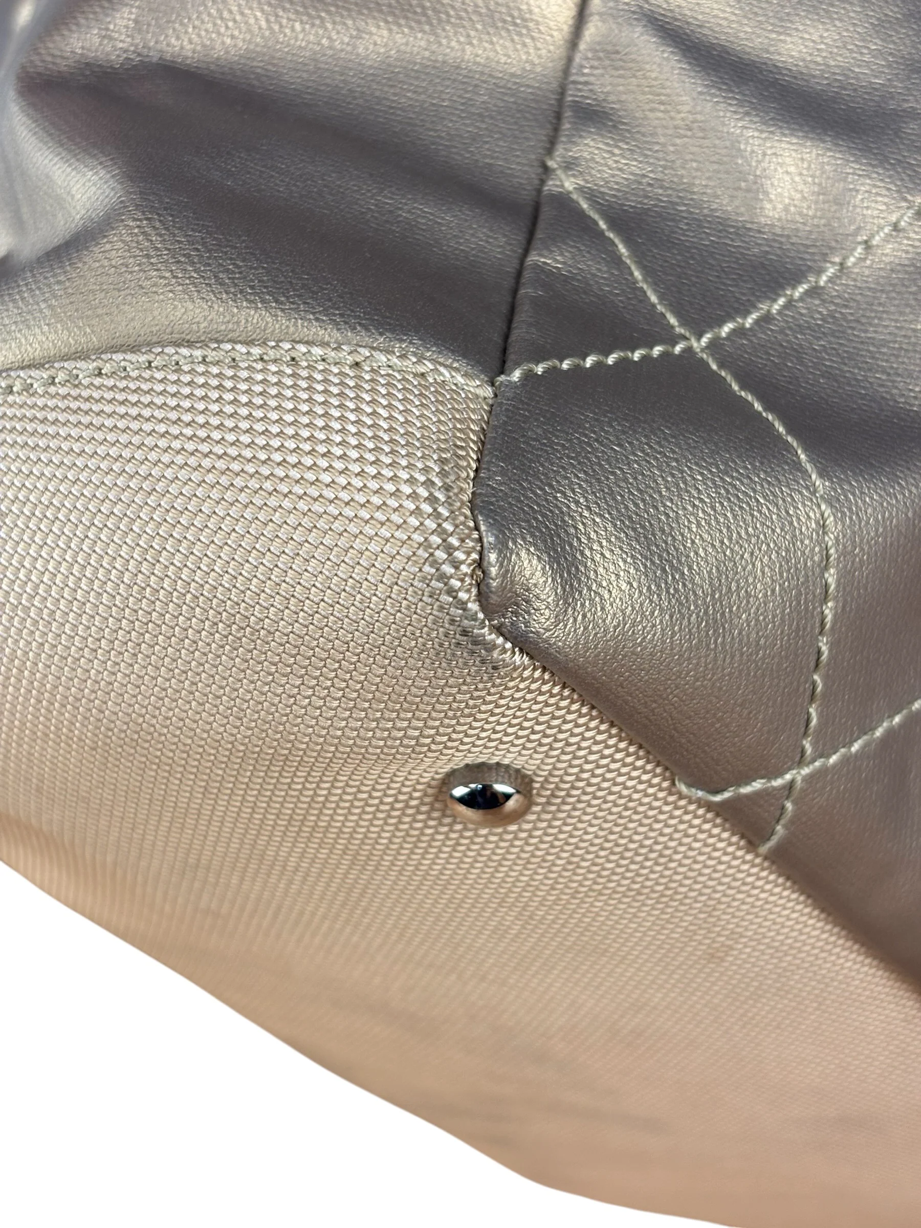 Chanel Paris-Biarritz Gold Quilted Tote Bag 2006 - Image 17