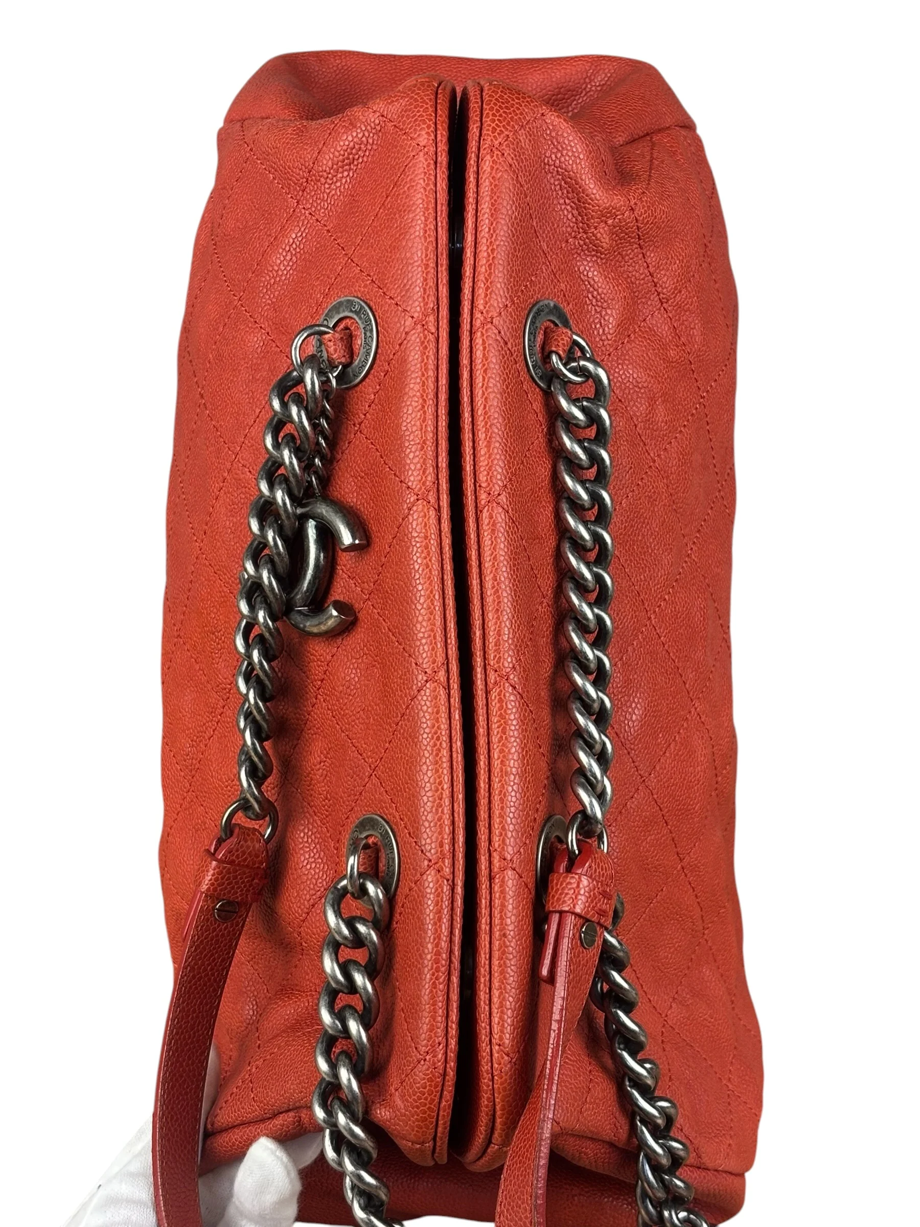 Chanel Red Caviar Quilted Medium Frame Shoulder Bag 2011 - Image 4