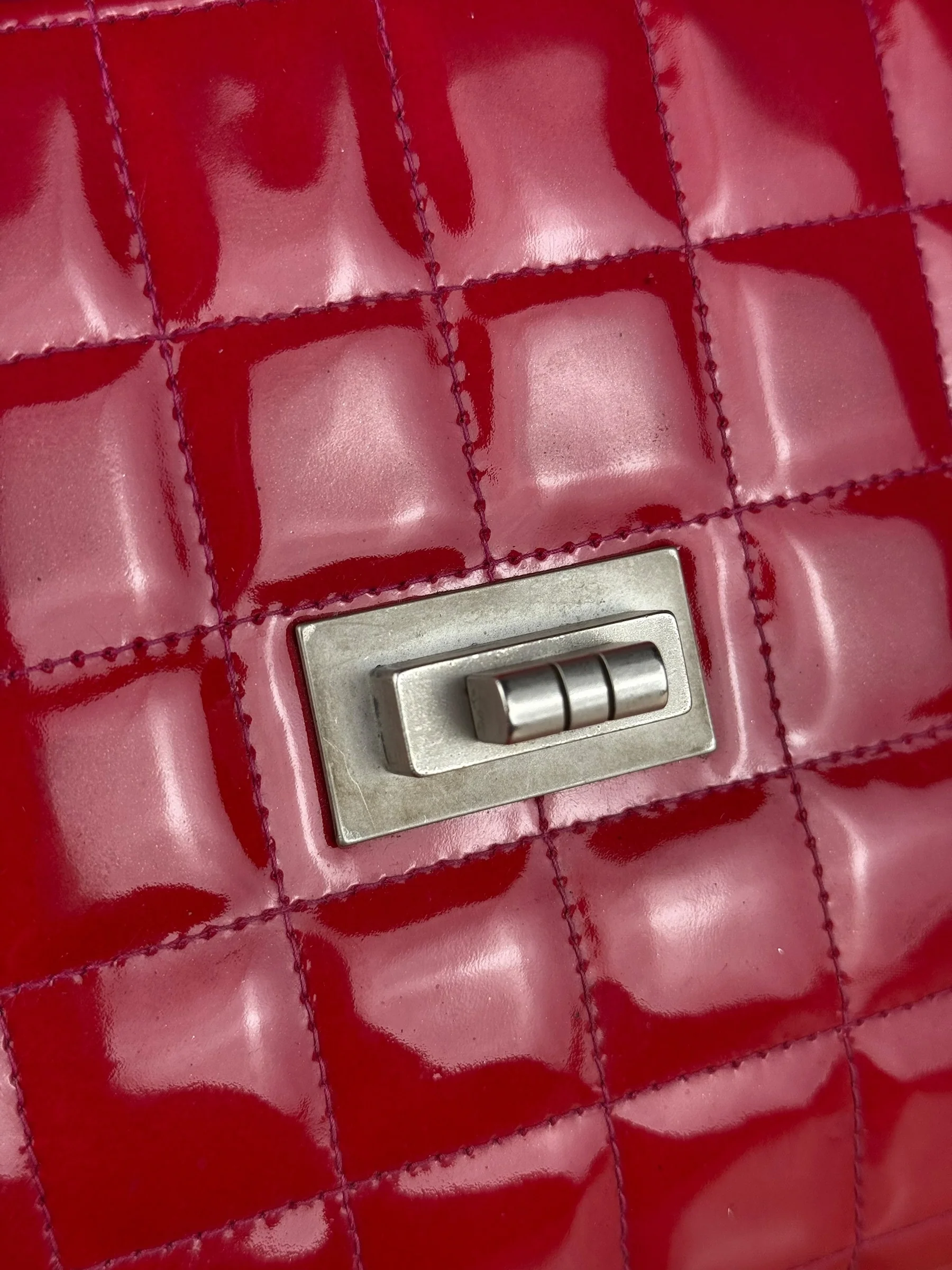 Chanel Red Patent Chocolate Bar Chain Flap Bag 2000 - Image 23