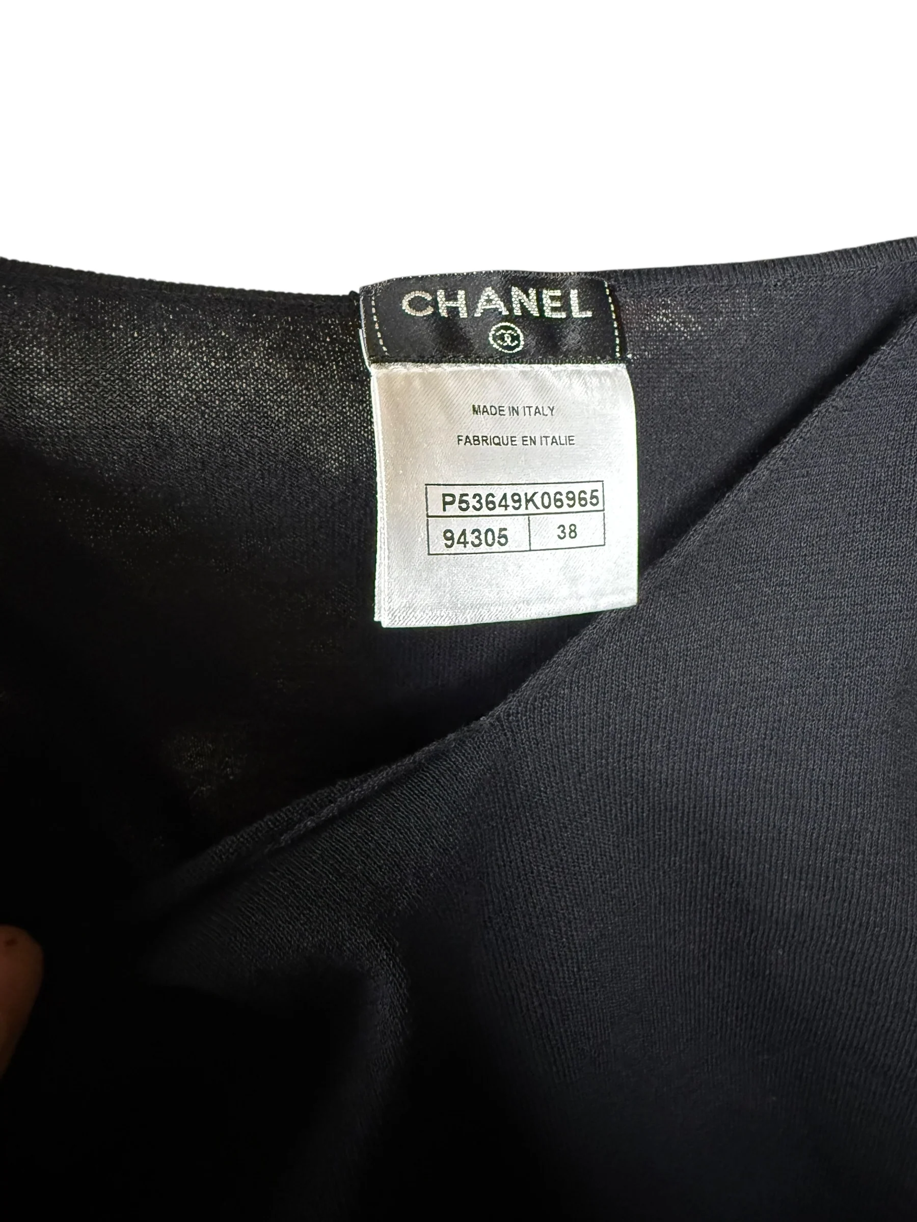 Chanel Sleeveless Blouse - Image 4
