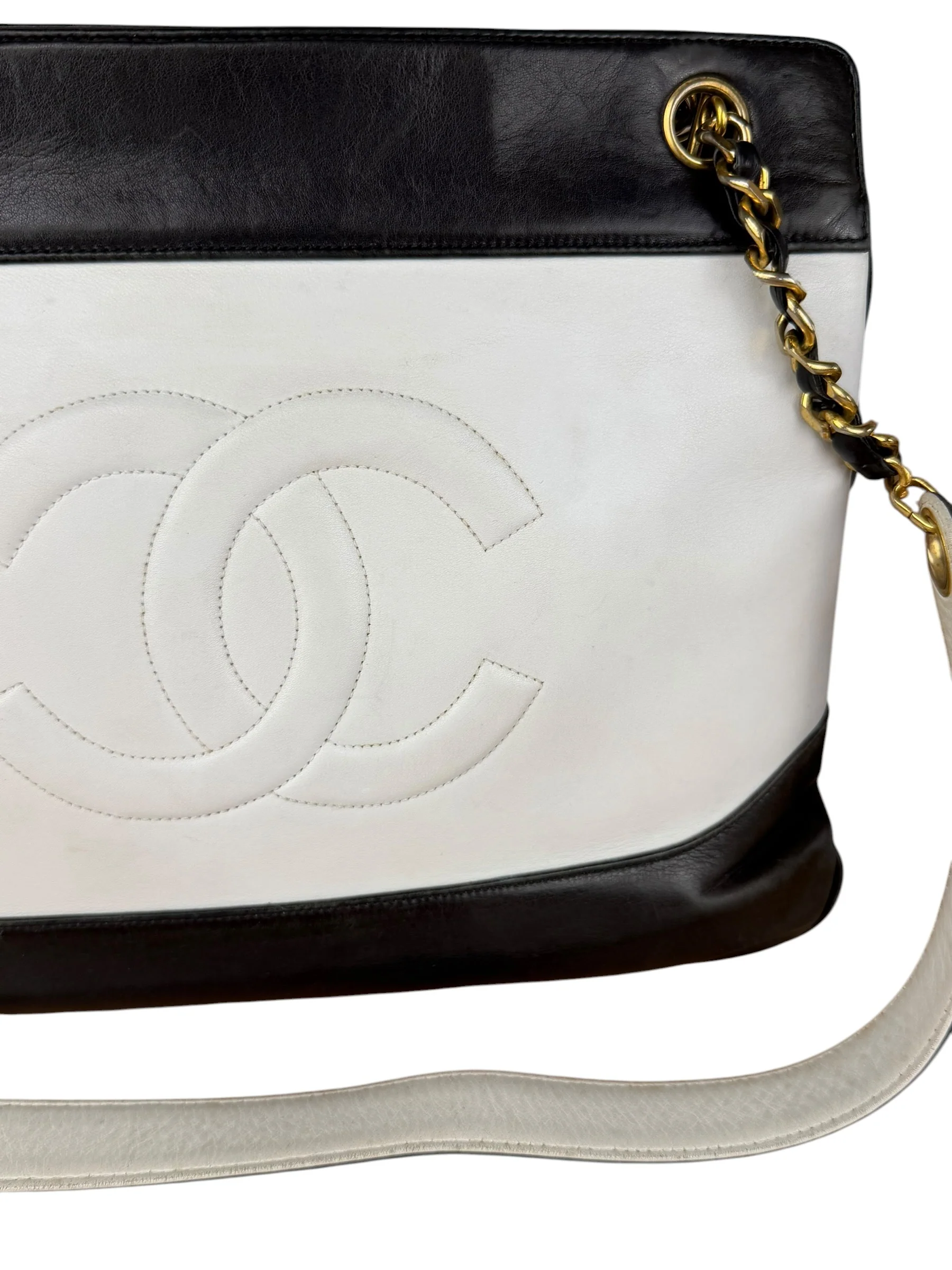 Chanel Vintage Black/White Leather CC Chain Tote '89-'91 - Image 3