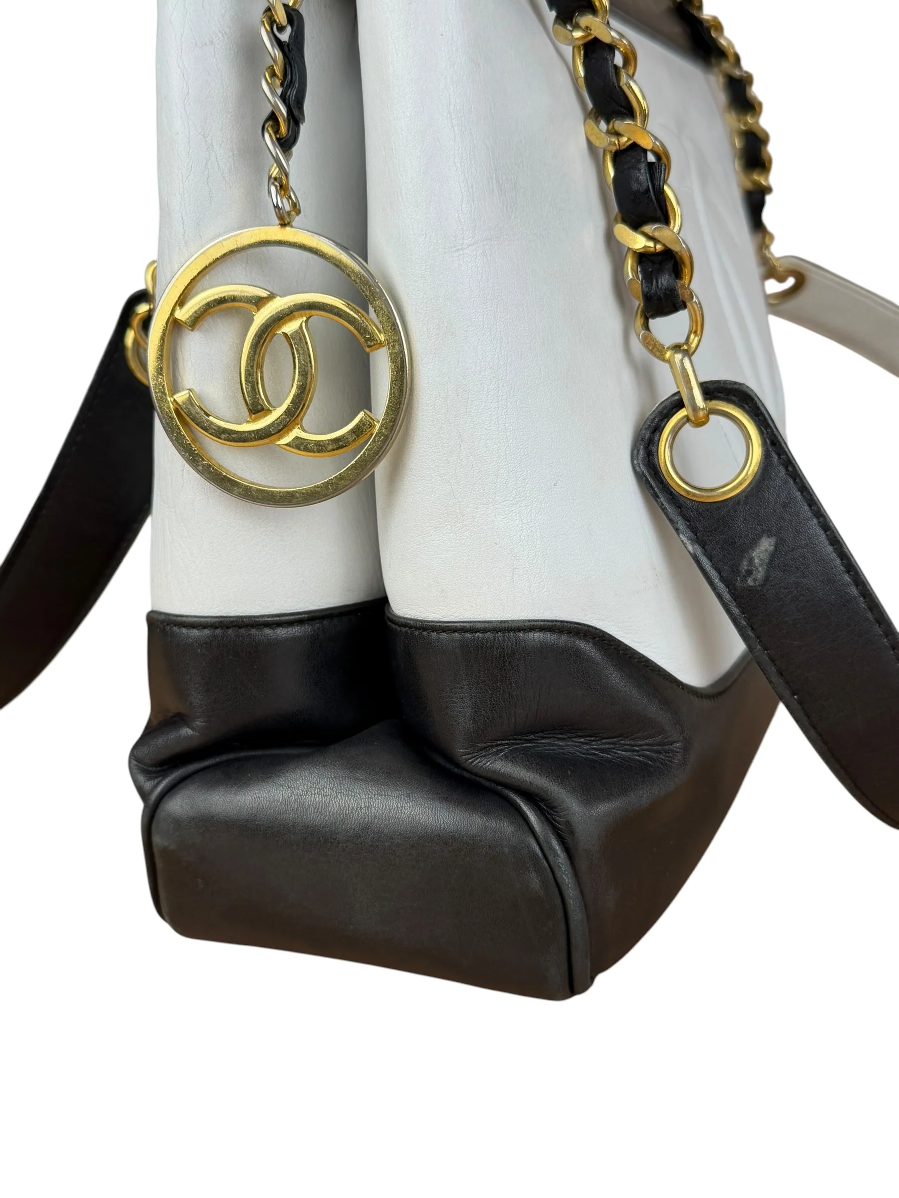 Chanel Vintage Black/White Leather CC Chain Tote '89-'91 - Image 7