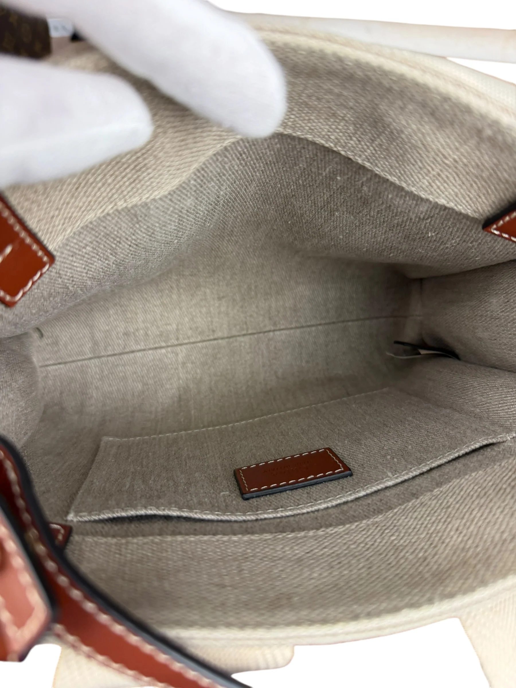 Chloé Beige Canvas S Woody Tote - Image 15