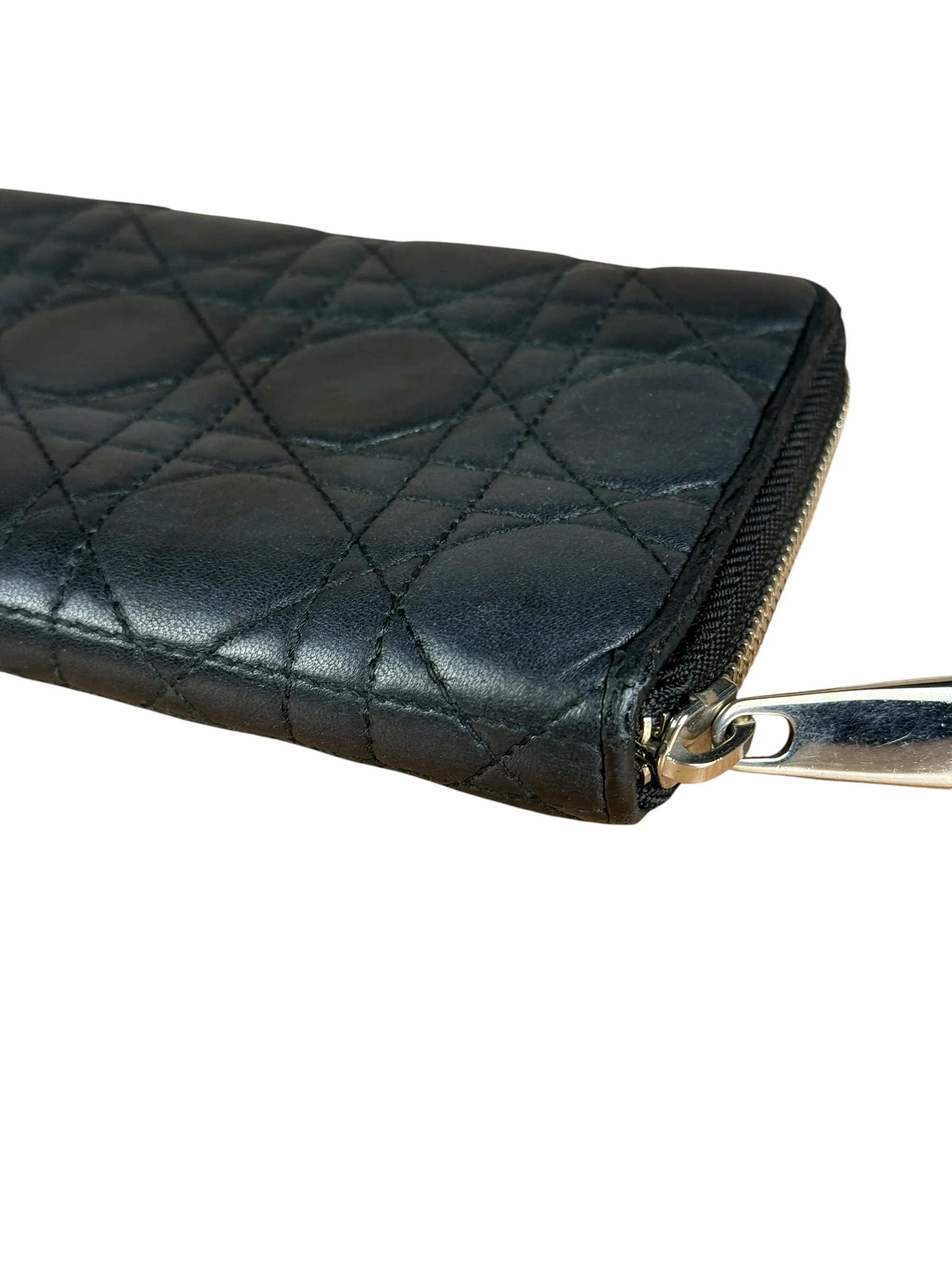 Christian Dior Vintage Black Quilted Leather Zippy Wallet - Image 12