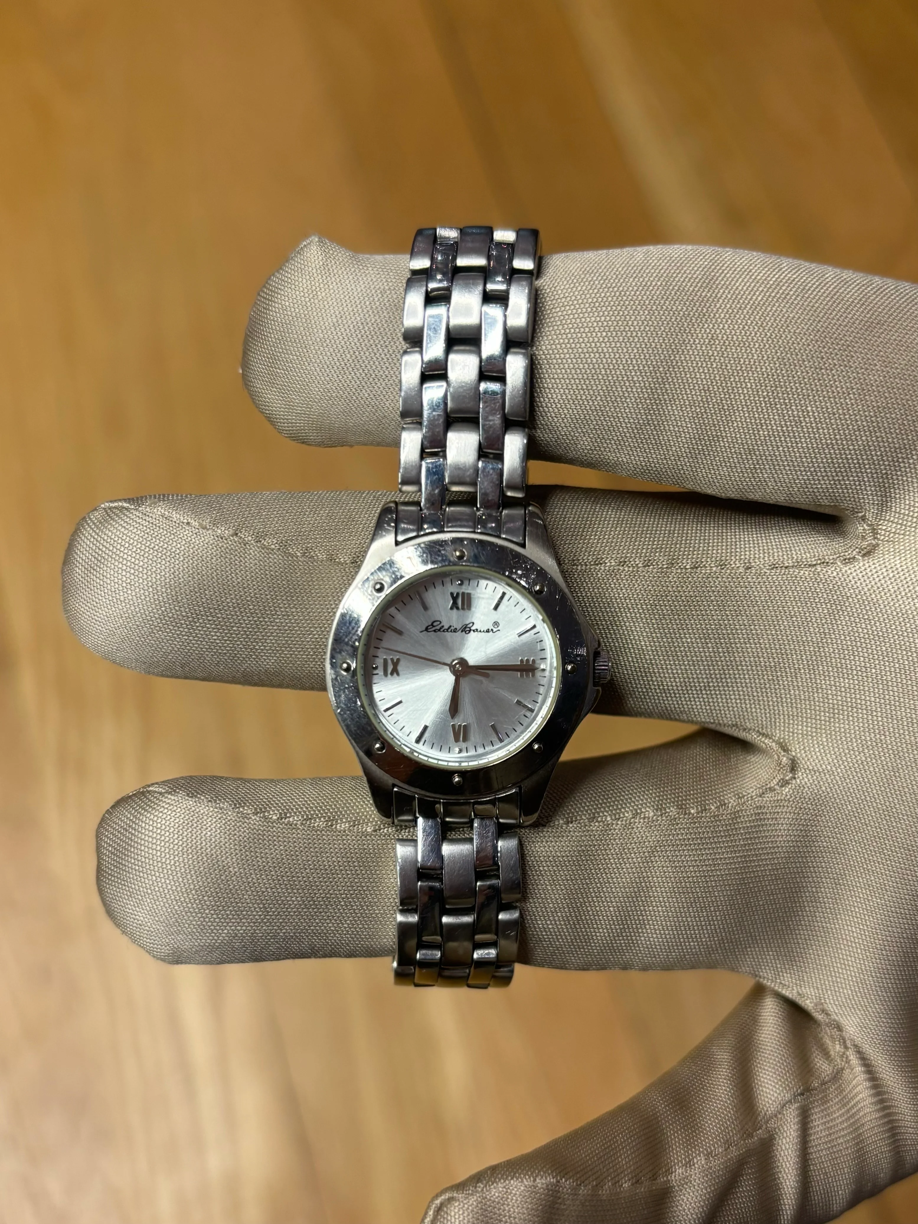 Eddie Bauer Silver Circle Dial Stainless Silver Band - Image 3