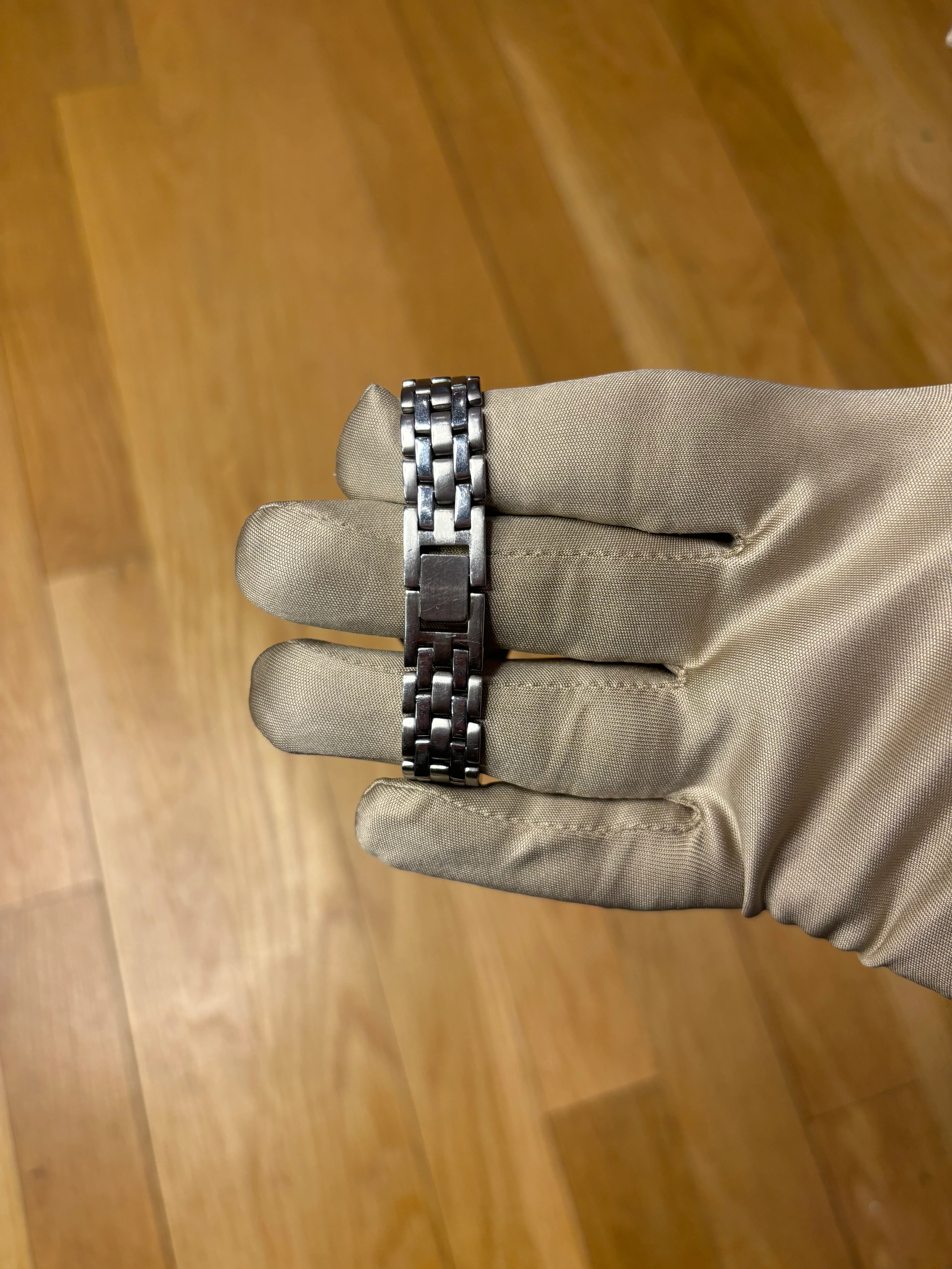 Eddie Bauer Silver Circle Dial Stainless Silver Band - Image 5