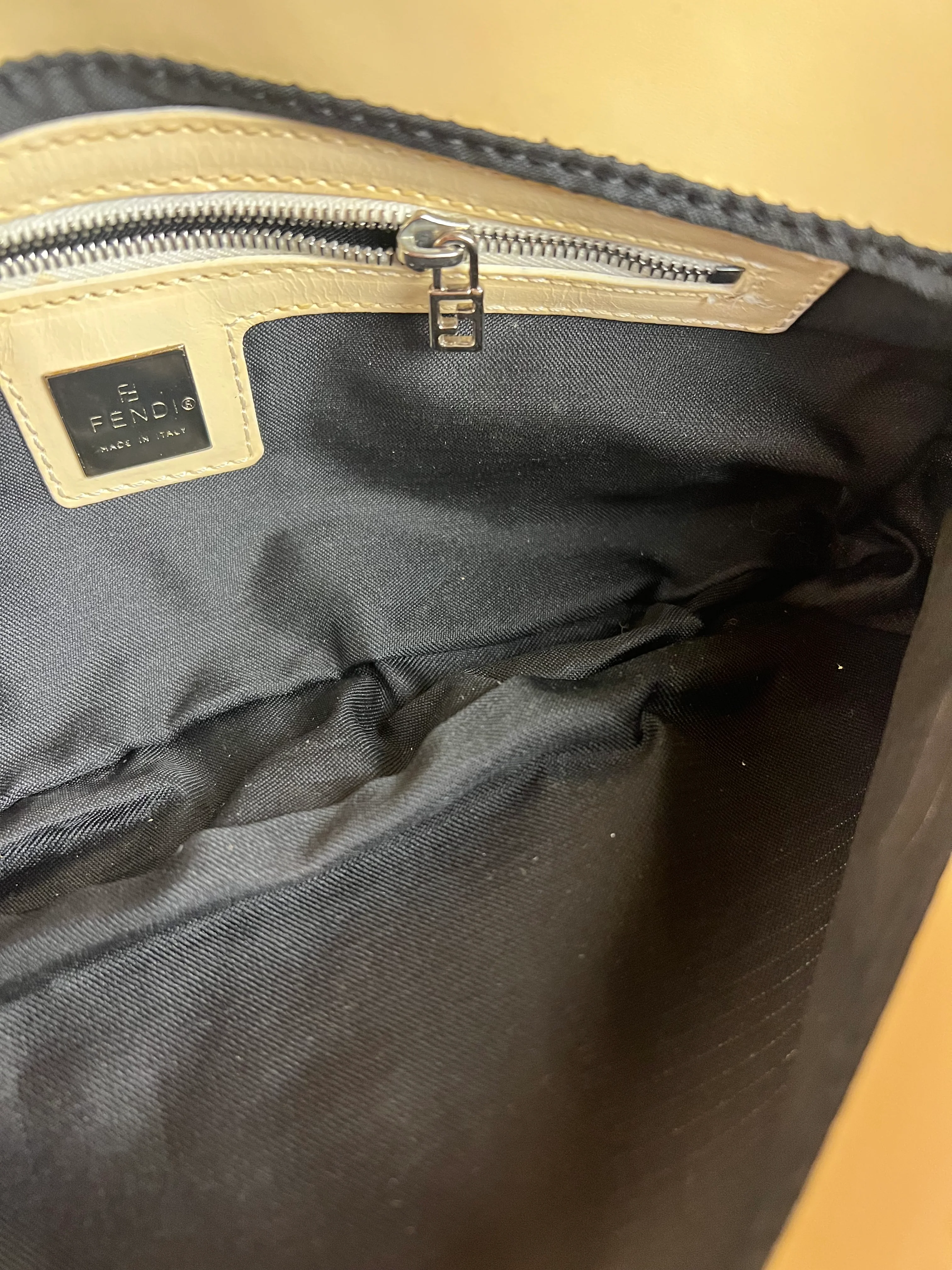 Fendi Vintage Beaded Baguette White - Image 25