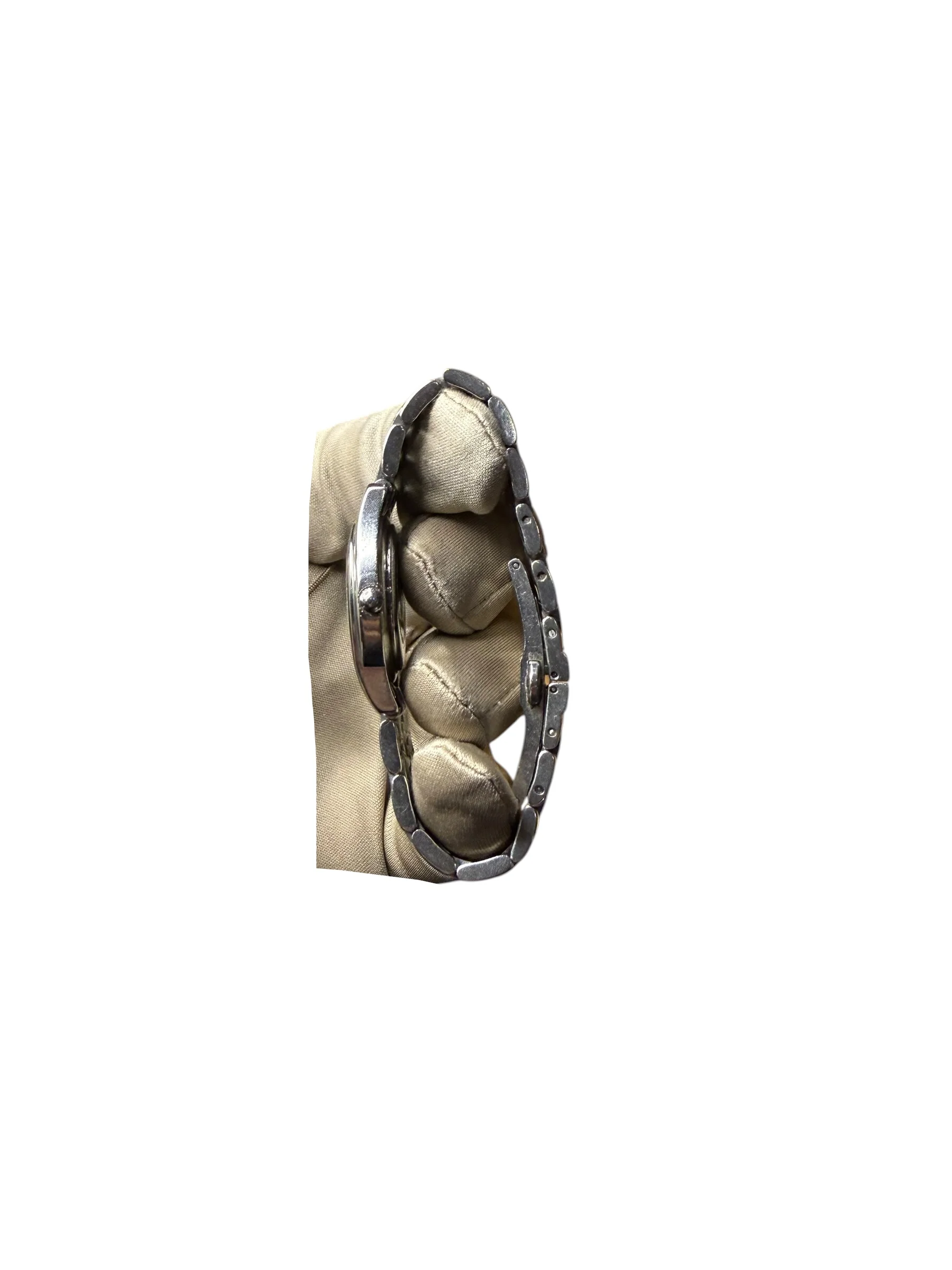 Gucci 5500L Silver Roman Dial - Image 4